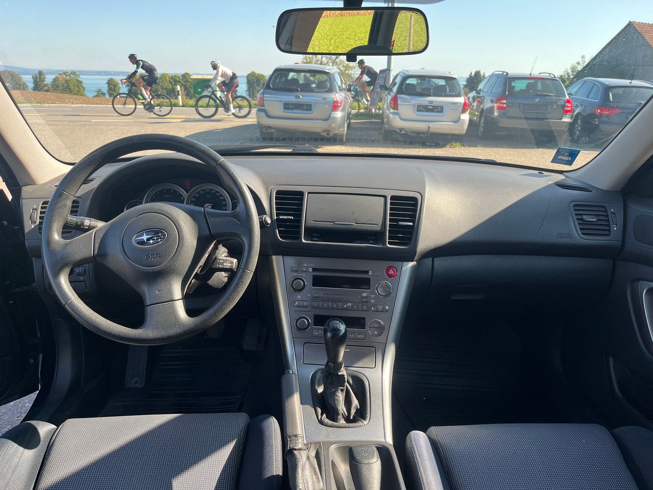 SUBARU Legacy 2.0i AWD Swiss-image-10