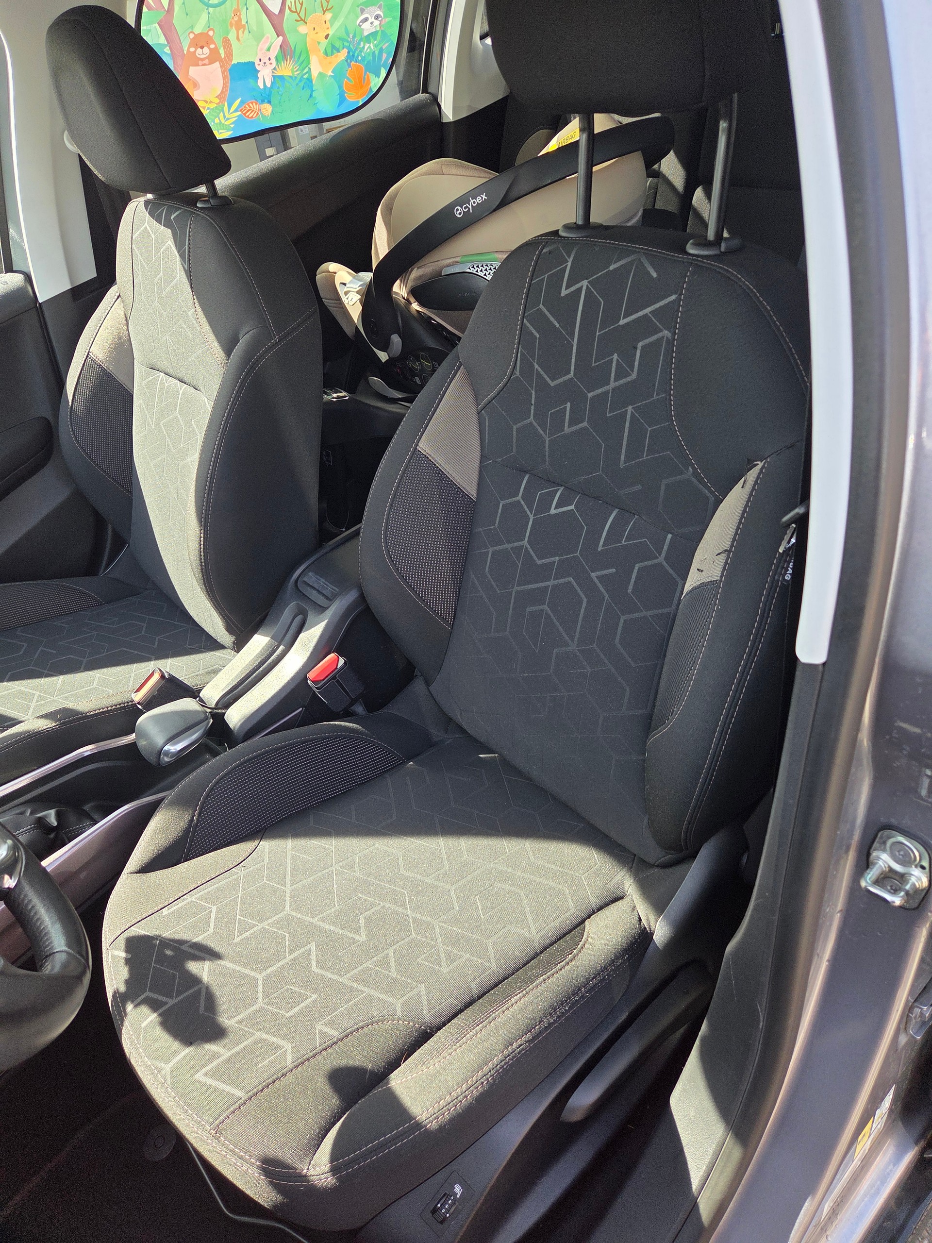 PEUGEOT 2008 1.6 VTI Style-image-5