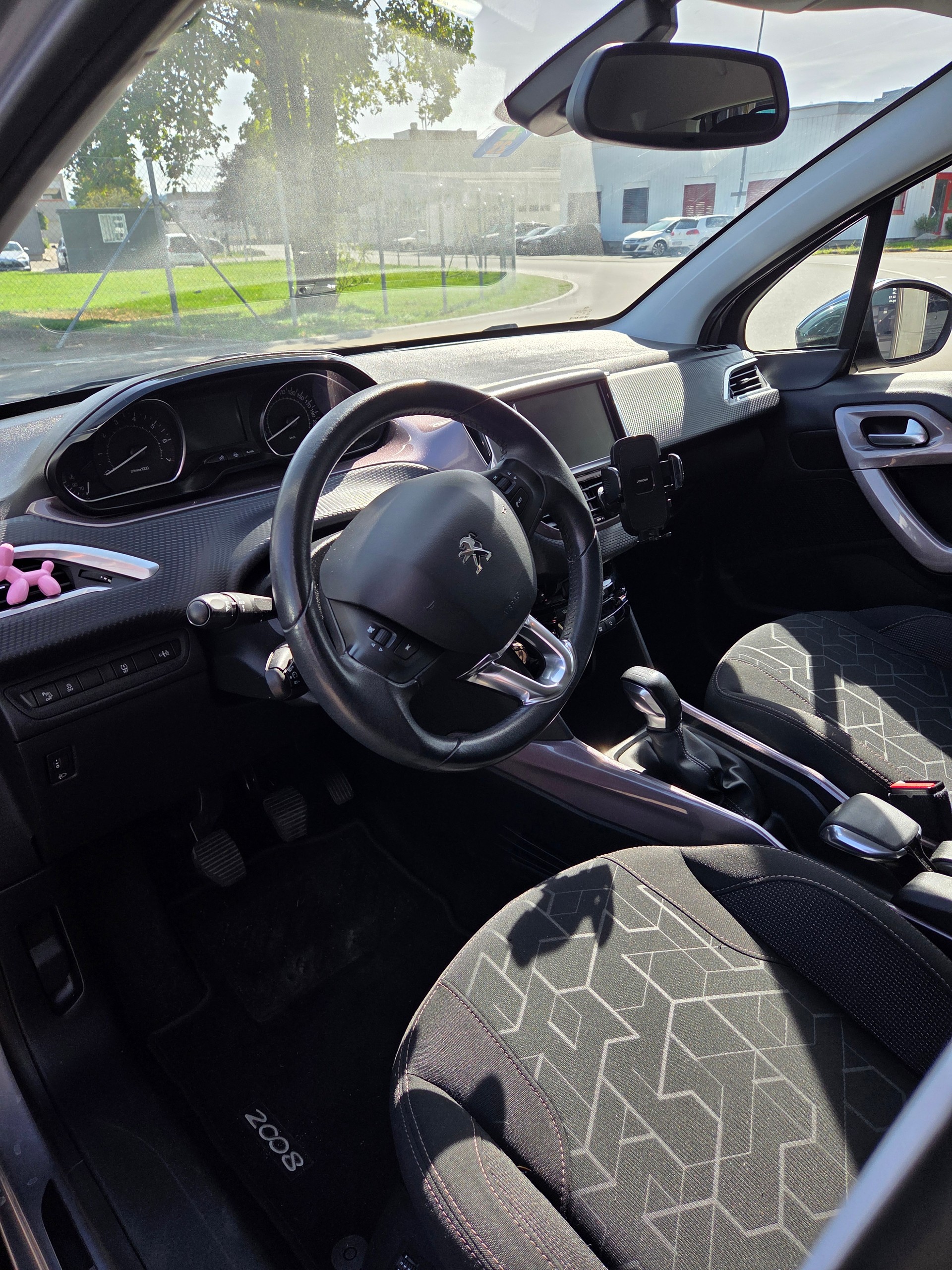 PEUGEOT 2008 1.6 VTI Style-image-4