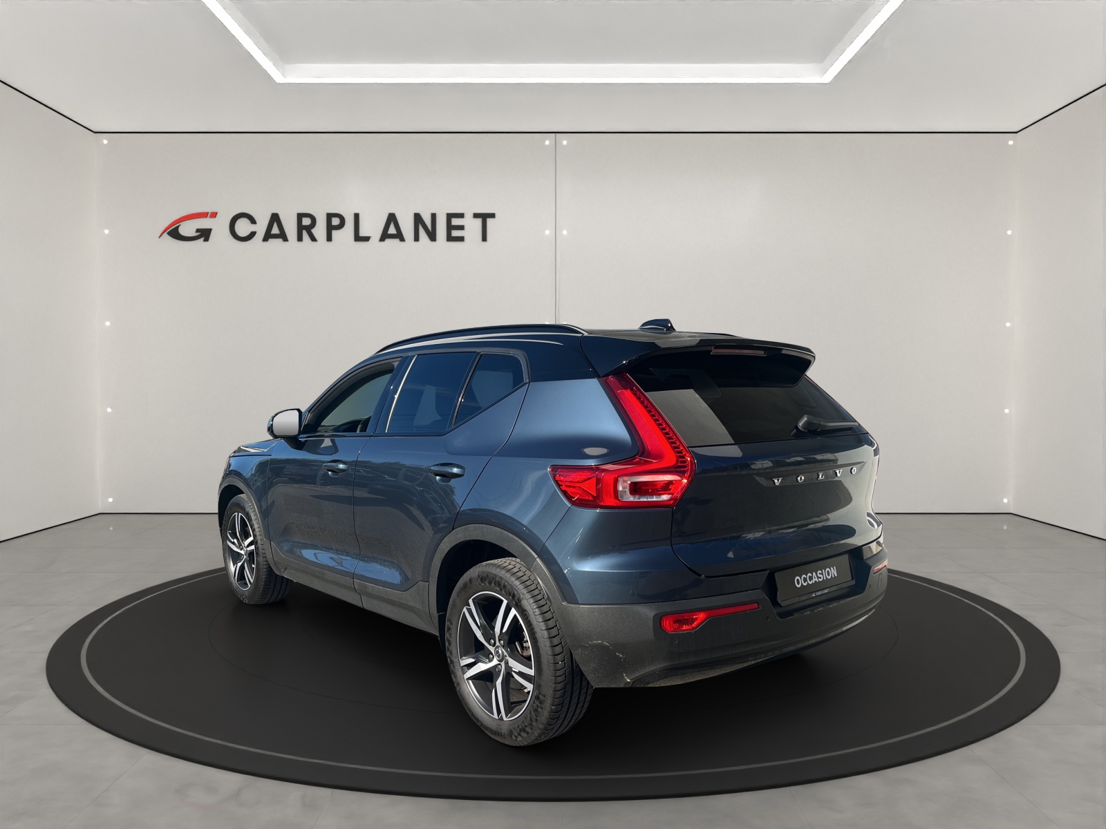 VOLVO XC40 2.0 B4 MH R-Design AWD-image-4