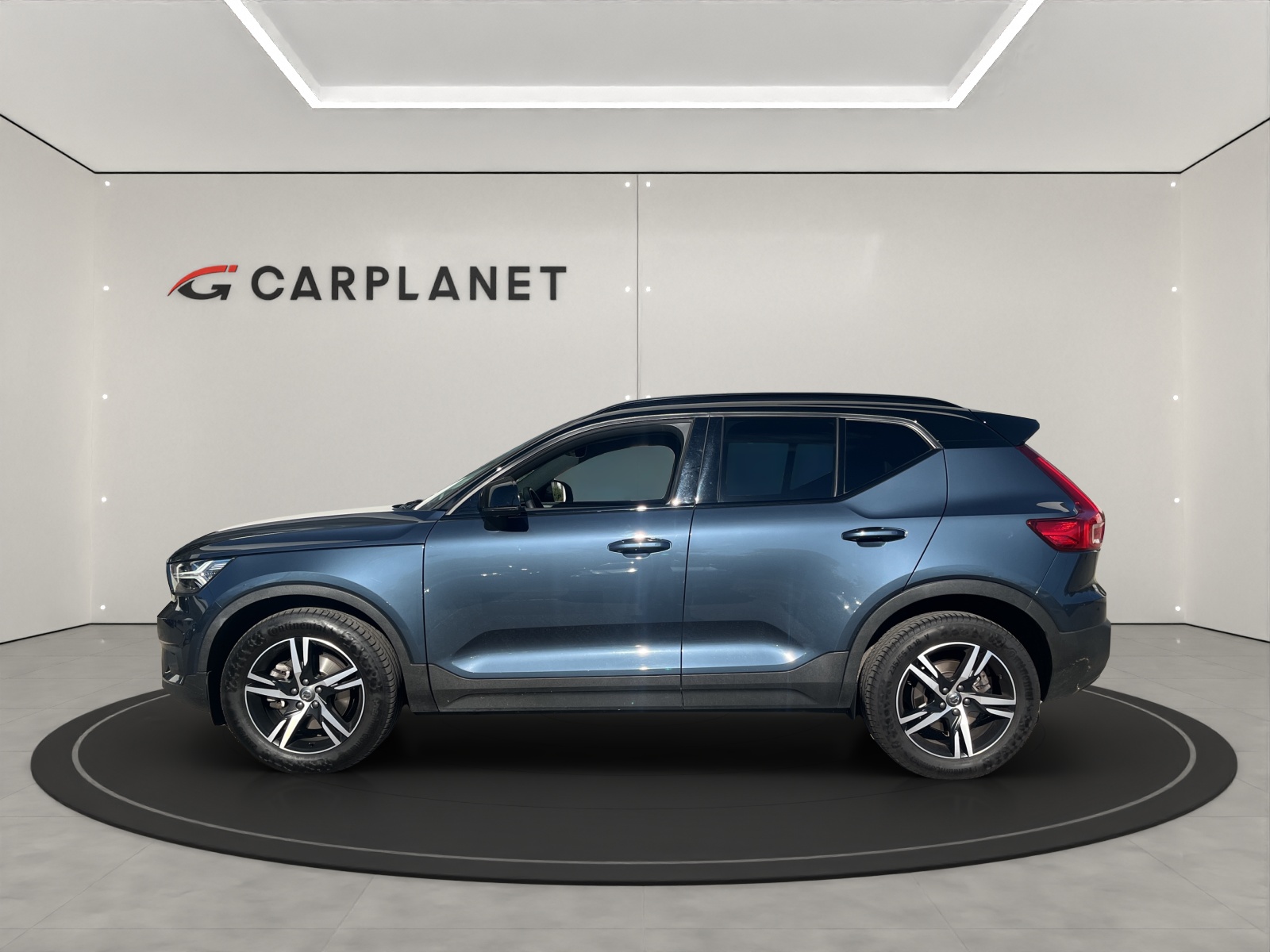 VOLVO XC40 2.0 B4 MH R-Design AWD-image-1