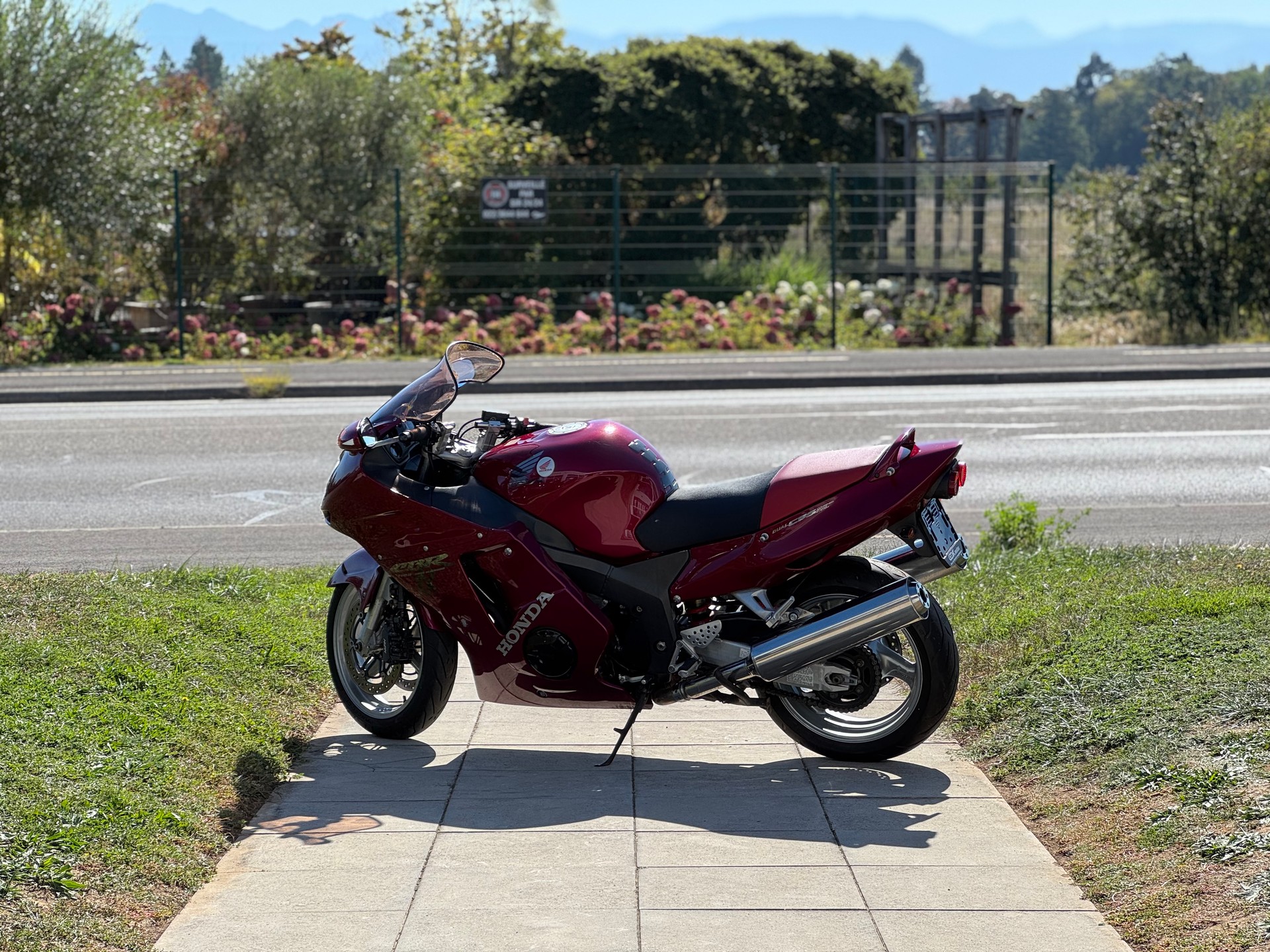 HONDA CBR 1100 X V/W-showroom-element-3
