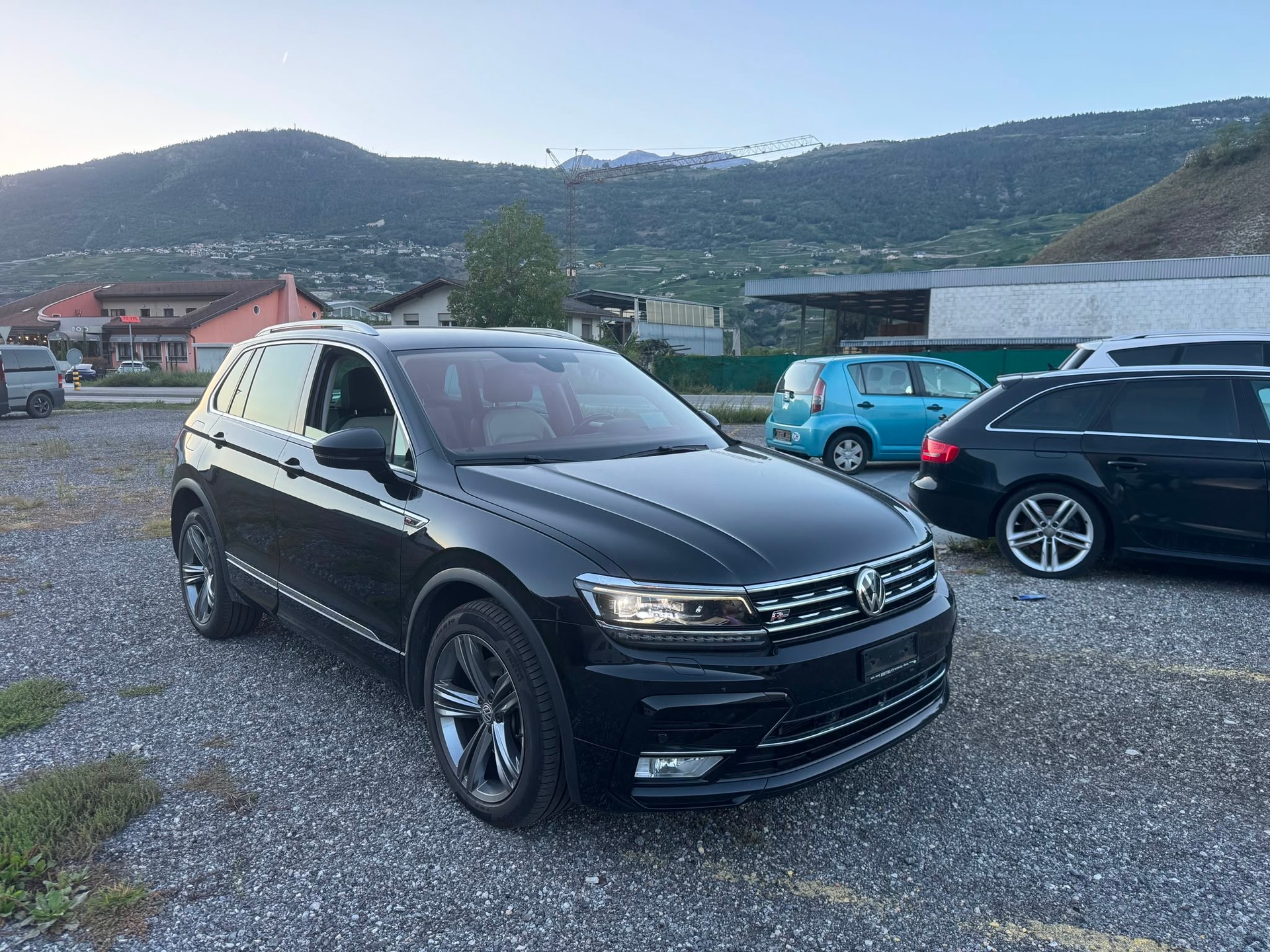 VW Tiguan 2.0 TDI SCR Highline 4Motion DSG-image-14