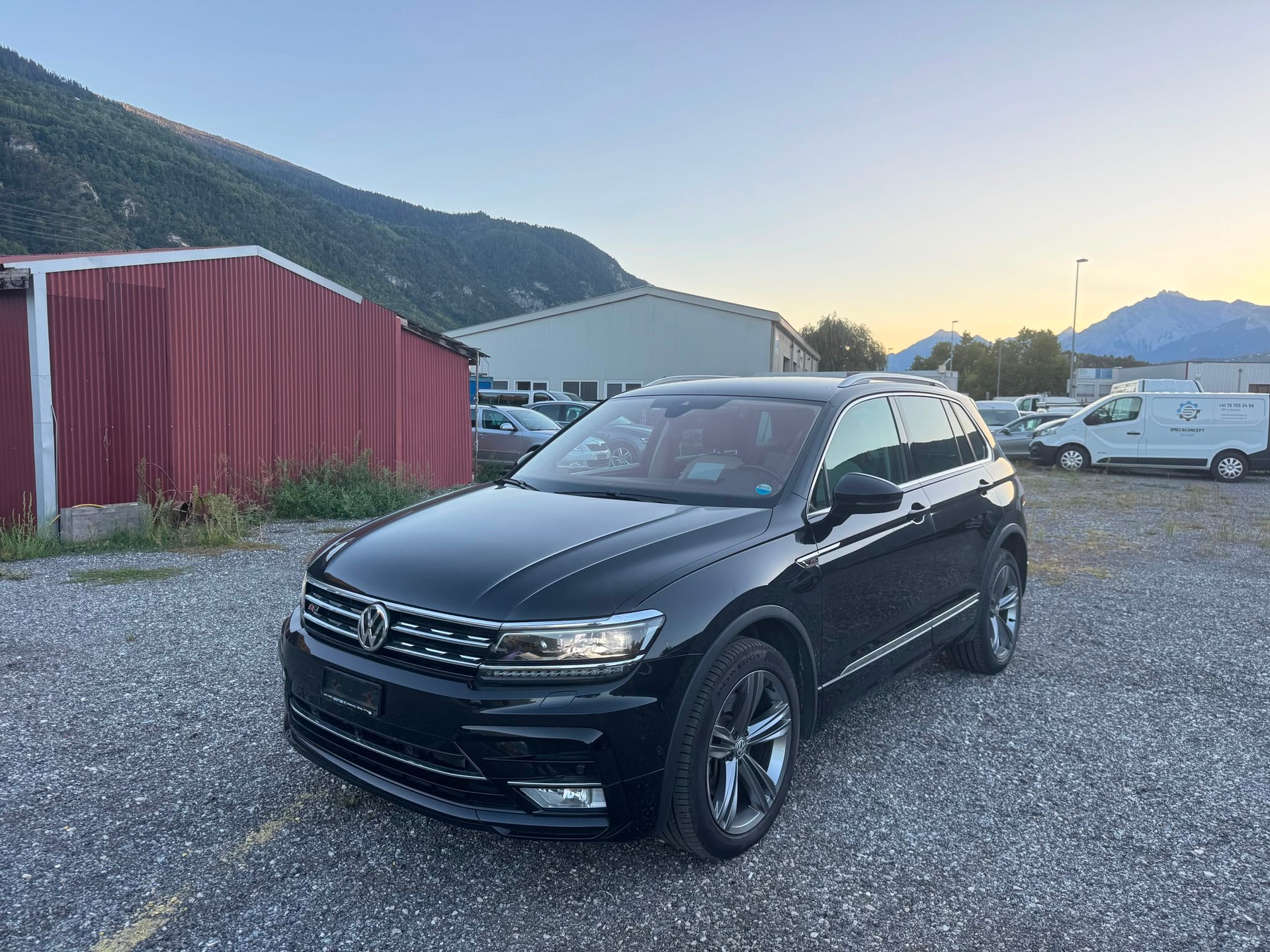 VW Tiguan 2.0 TDI SCR Highline 4Motion DSG-image-1
