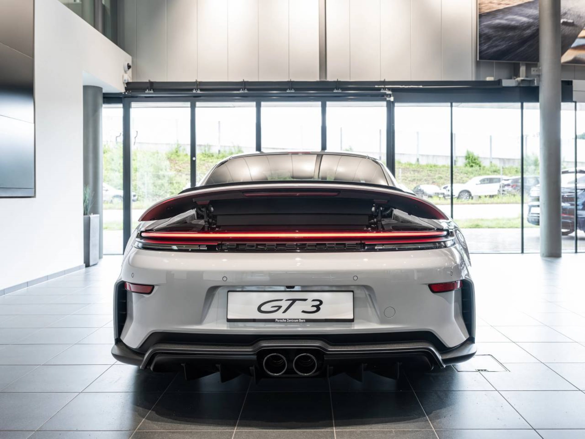 PORSCHE 911 GT3 mit Touring-Paket-image-5