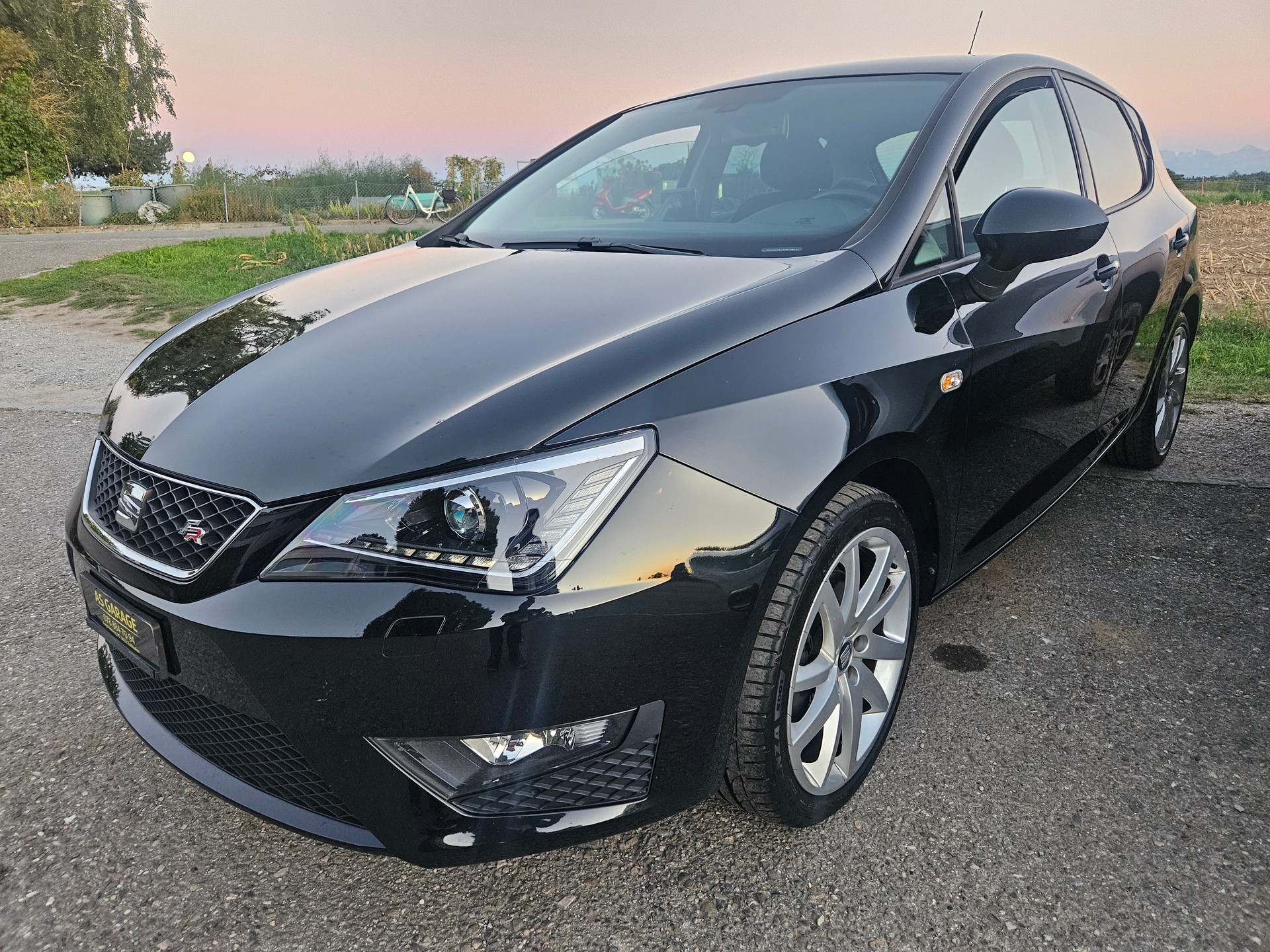 SEAT Ibiza 1.4 TSI FR Viva-image-2