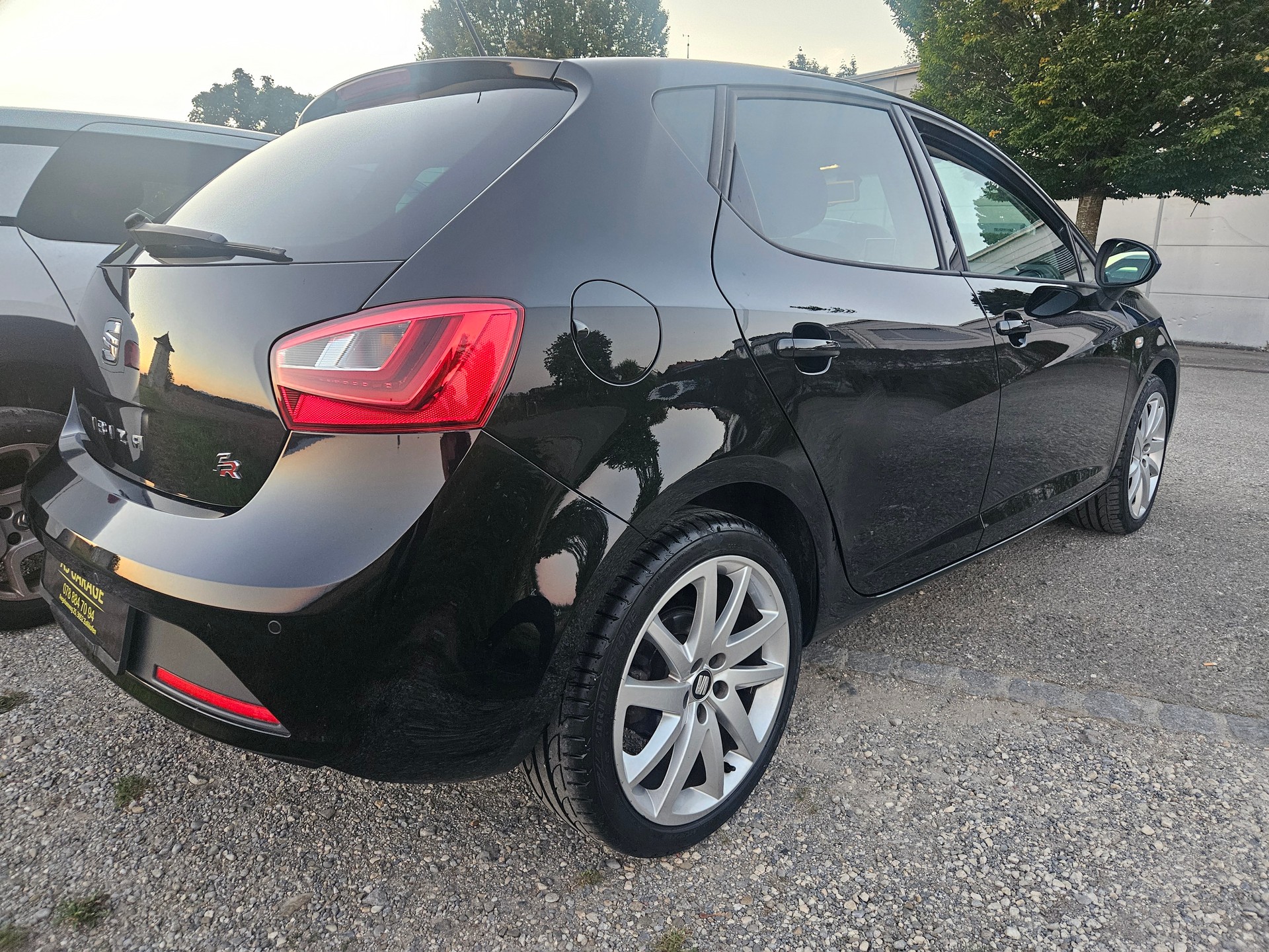 SEAT Ibiza 1.4 TSI FR Viva-image-5