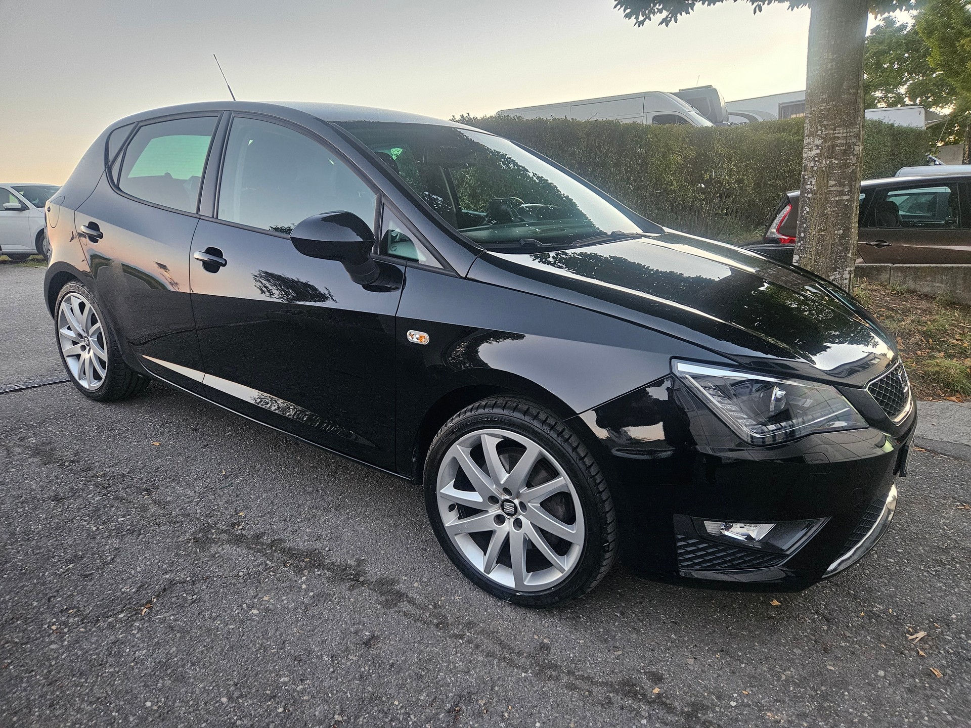 SEAT Ibiza 1.4 TSI FR Viva-image-10