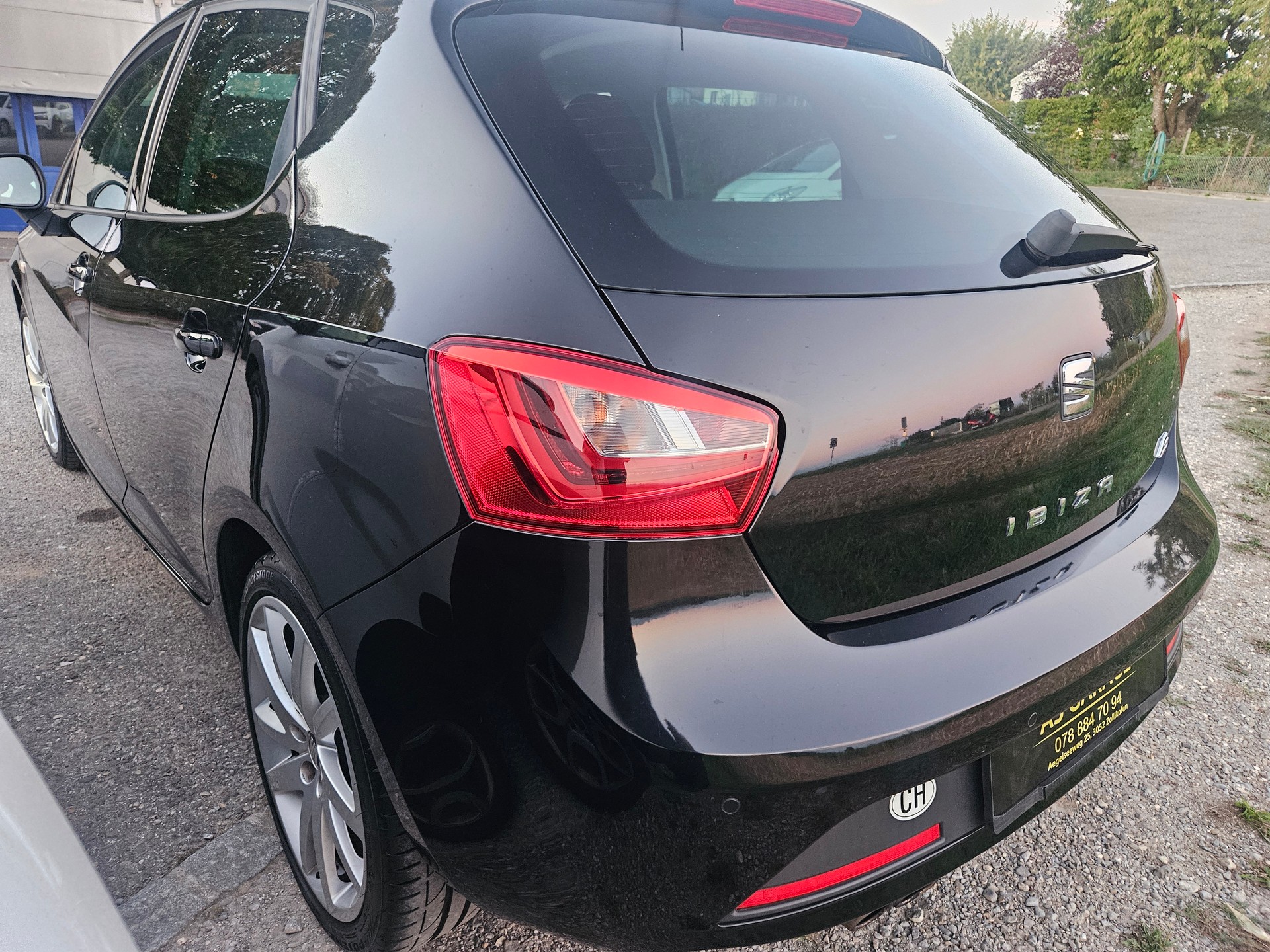 SEAT Ibiza 1.4 TSI FR Viva-image-3