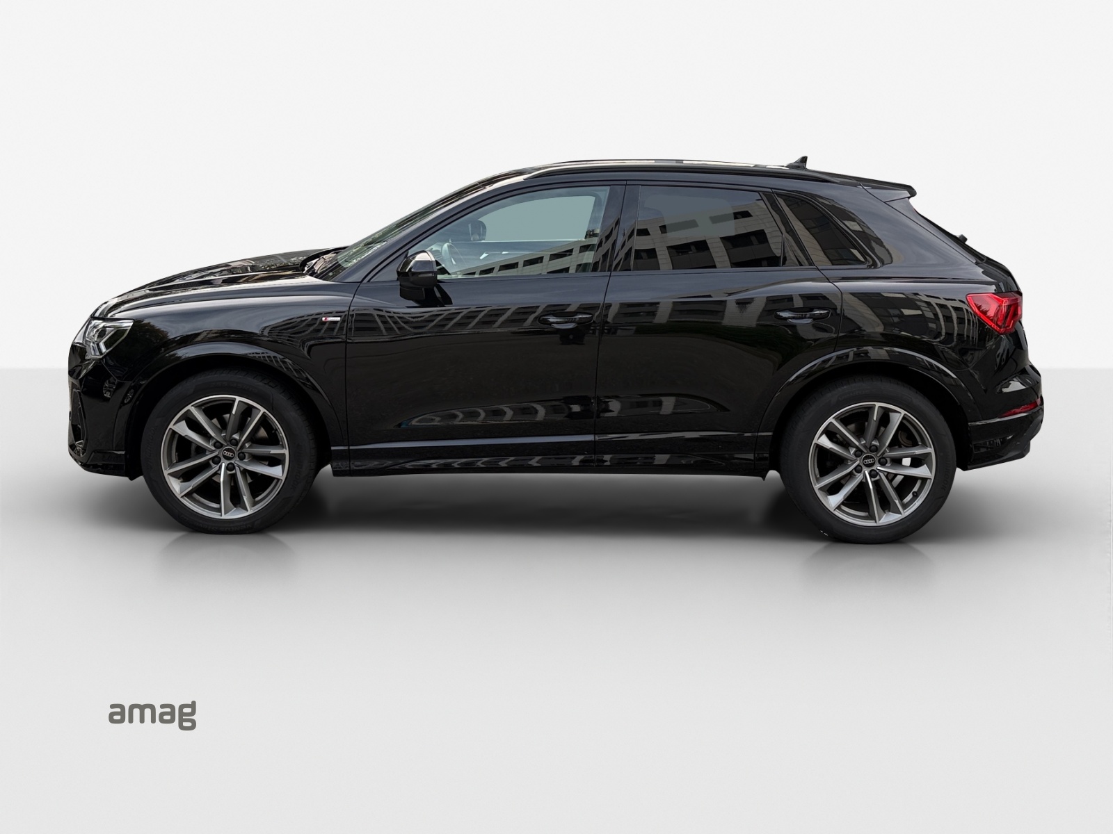 AUDI Q3 Sportback 35 TFSI S line Attraction S-tronic-showroom-element-1