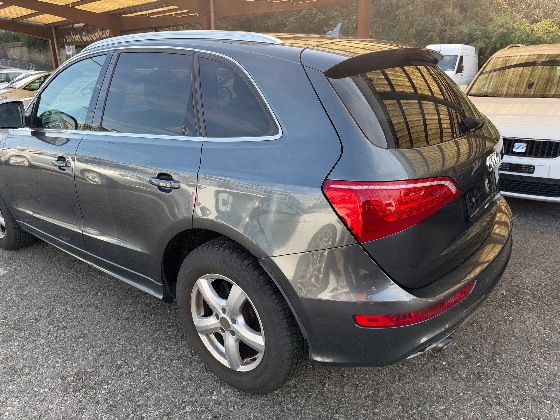 AUDI Q5 2.0 TFSI quattro S-tronic S line-image-7