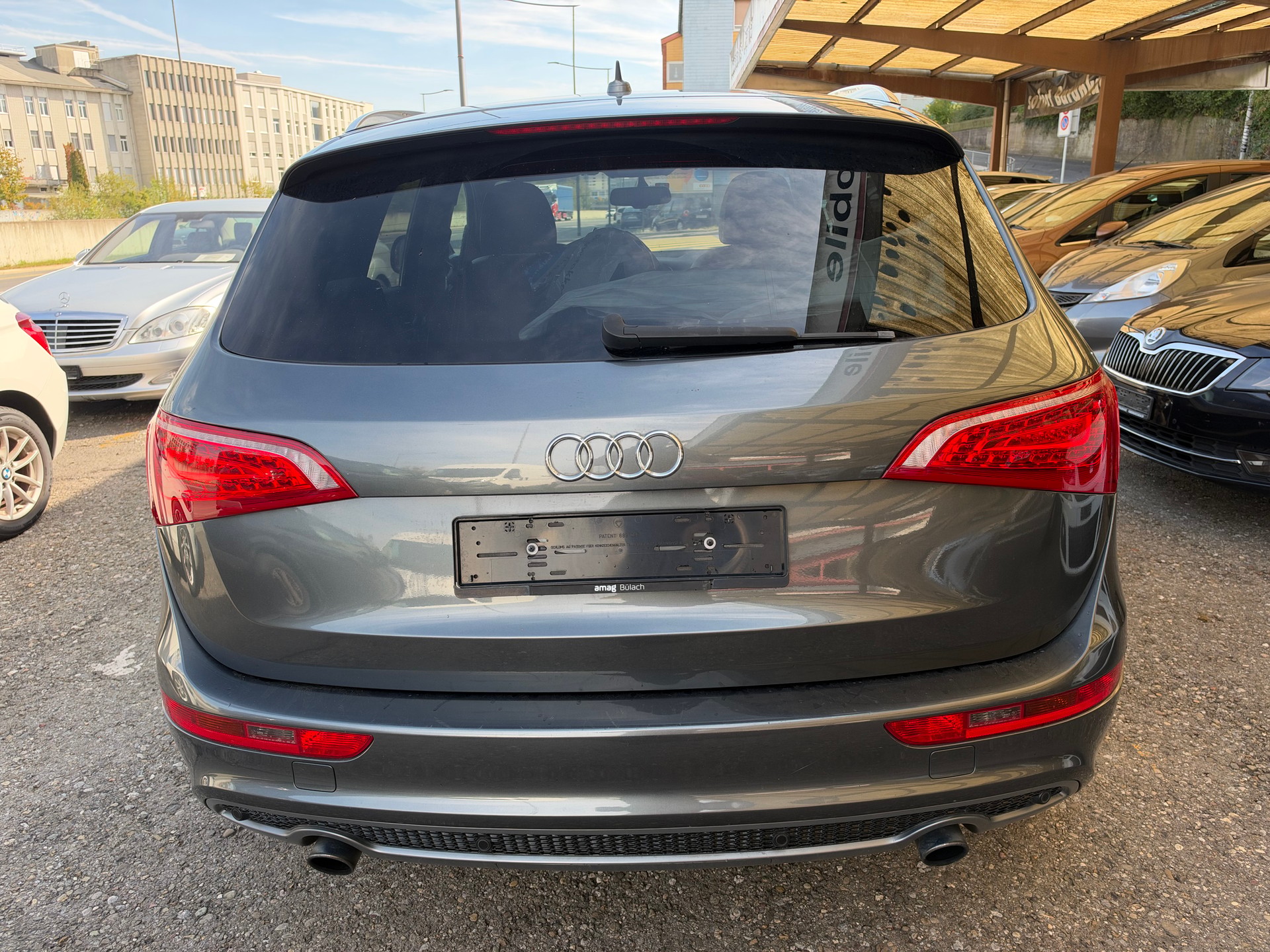 AUDI Q5 2.0 TFSI quattro S-tronic S line-image-6