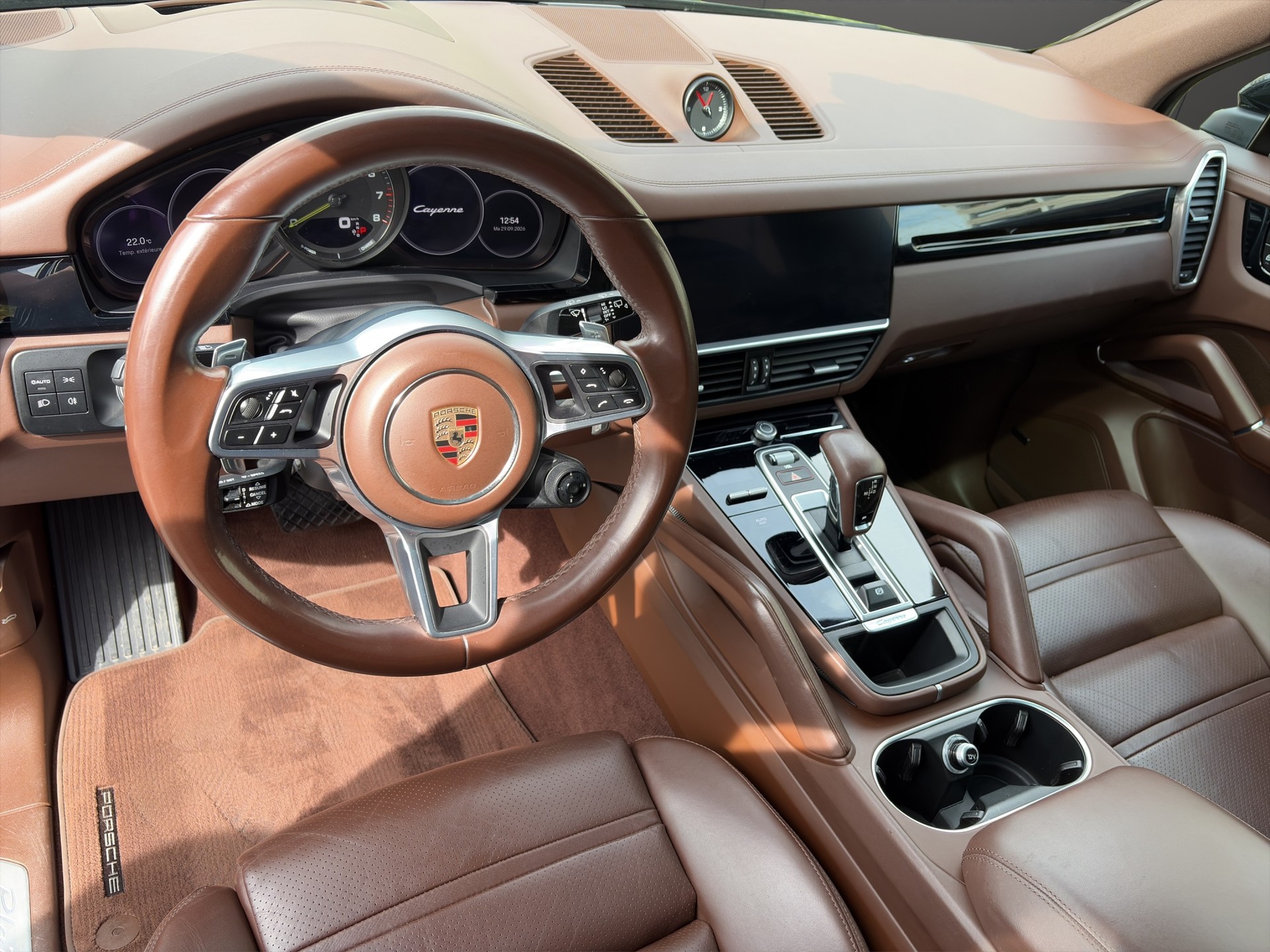 PORSCHE Cayenne E-Hybrid Platinum Edition-image-18