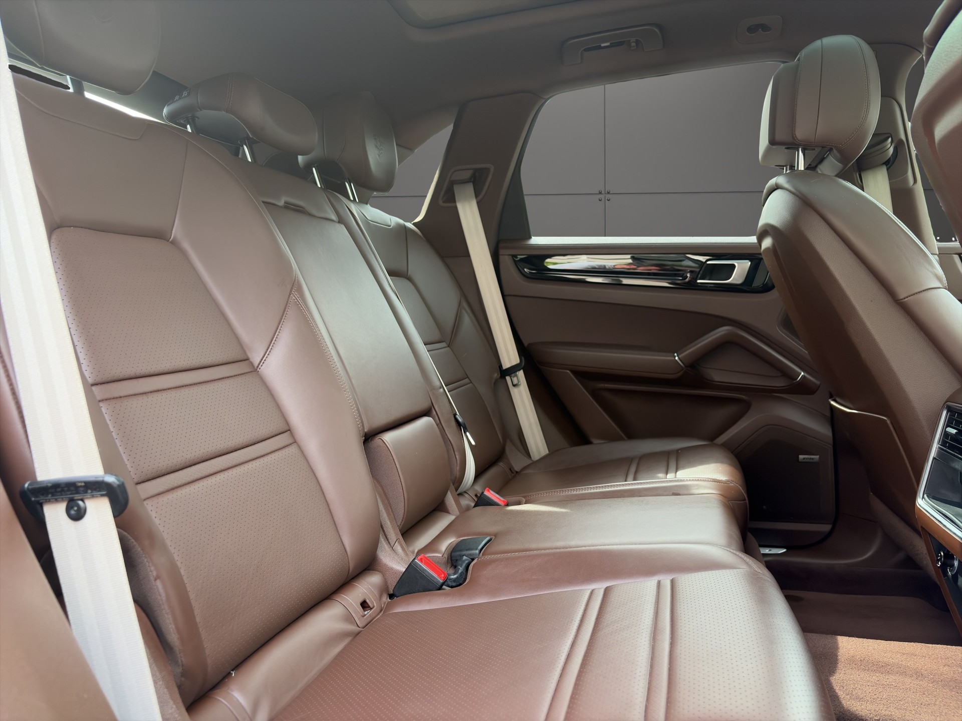 PORSCHE Cayenne E-Hybrid Platinum Edition-image-15