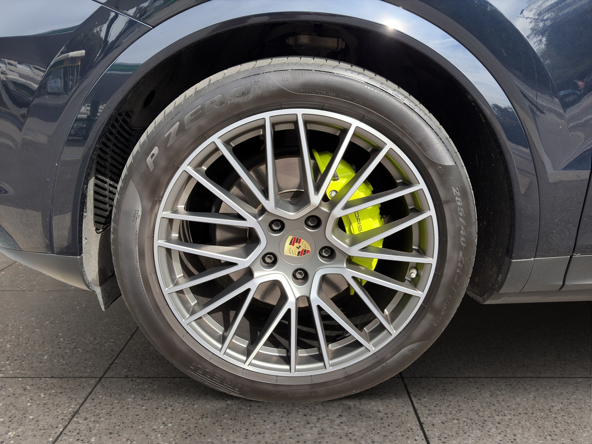 PORSCHE Cayenne E-Hybrid Platinum Edition-image-8