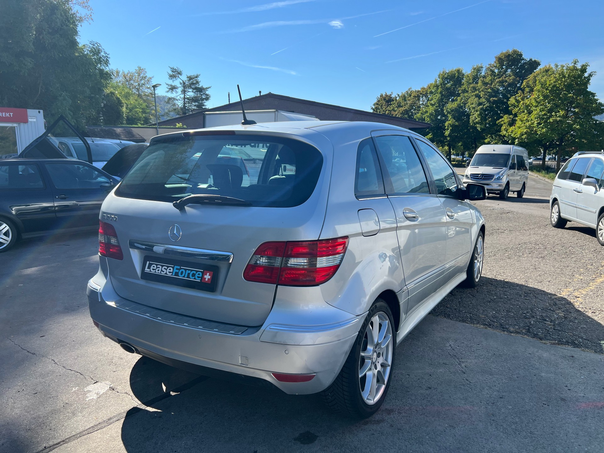 MERCEDES-BENZ B 200 CDI Autotronic-image-4