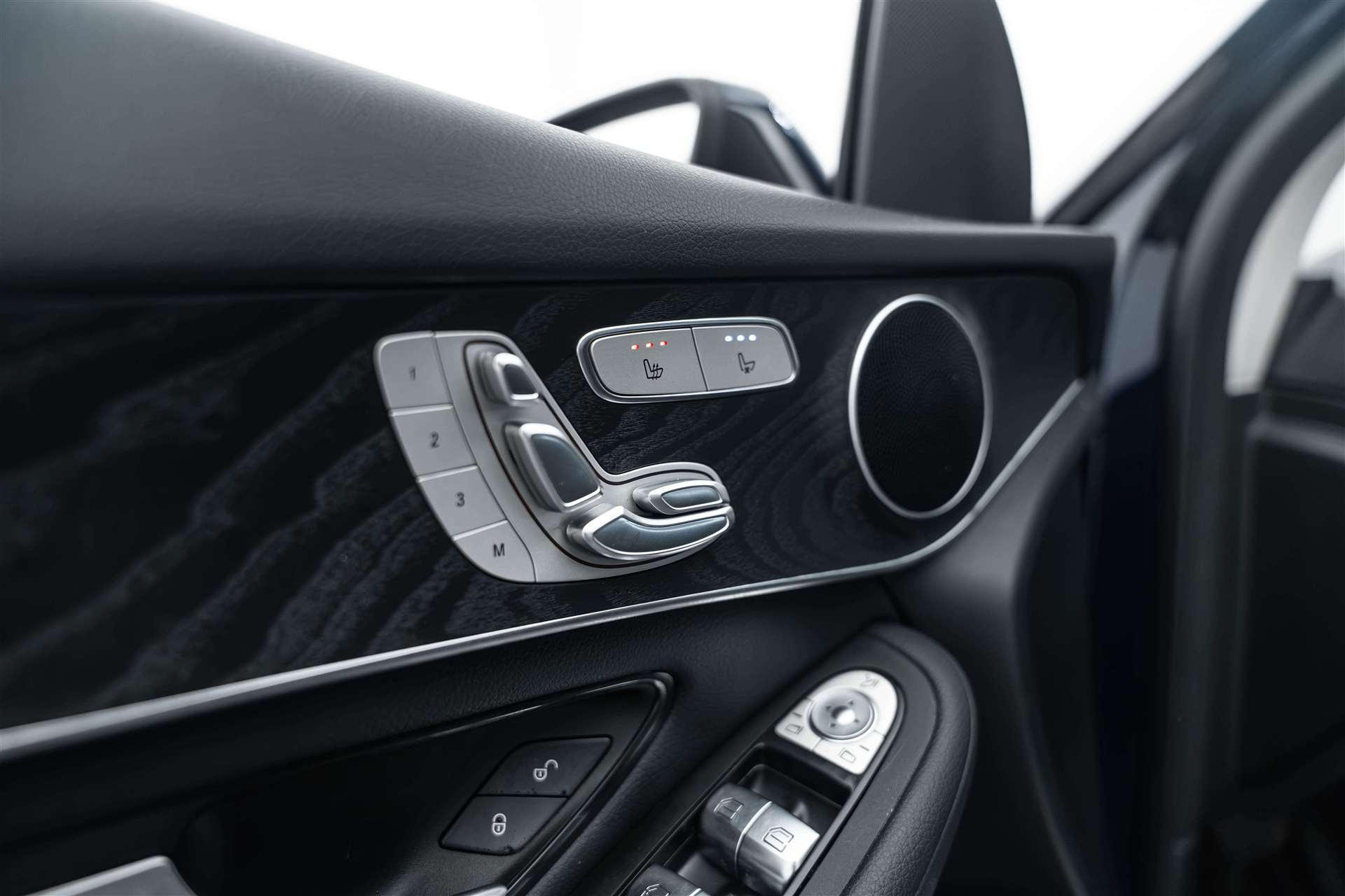MERCEDES-BENZ GLC 300 4Matic 9G-Tronic Advantage-image-17