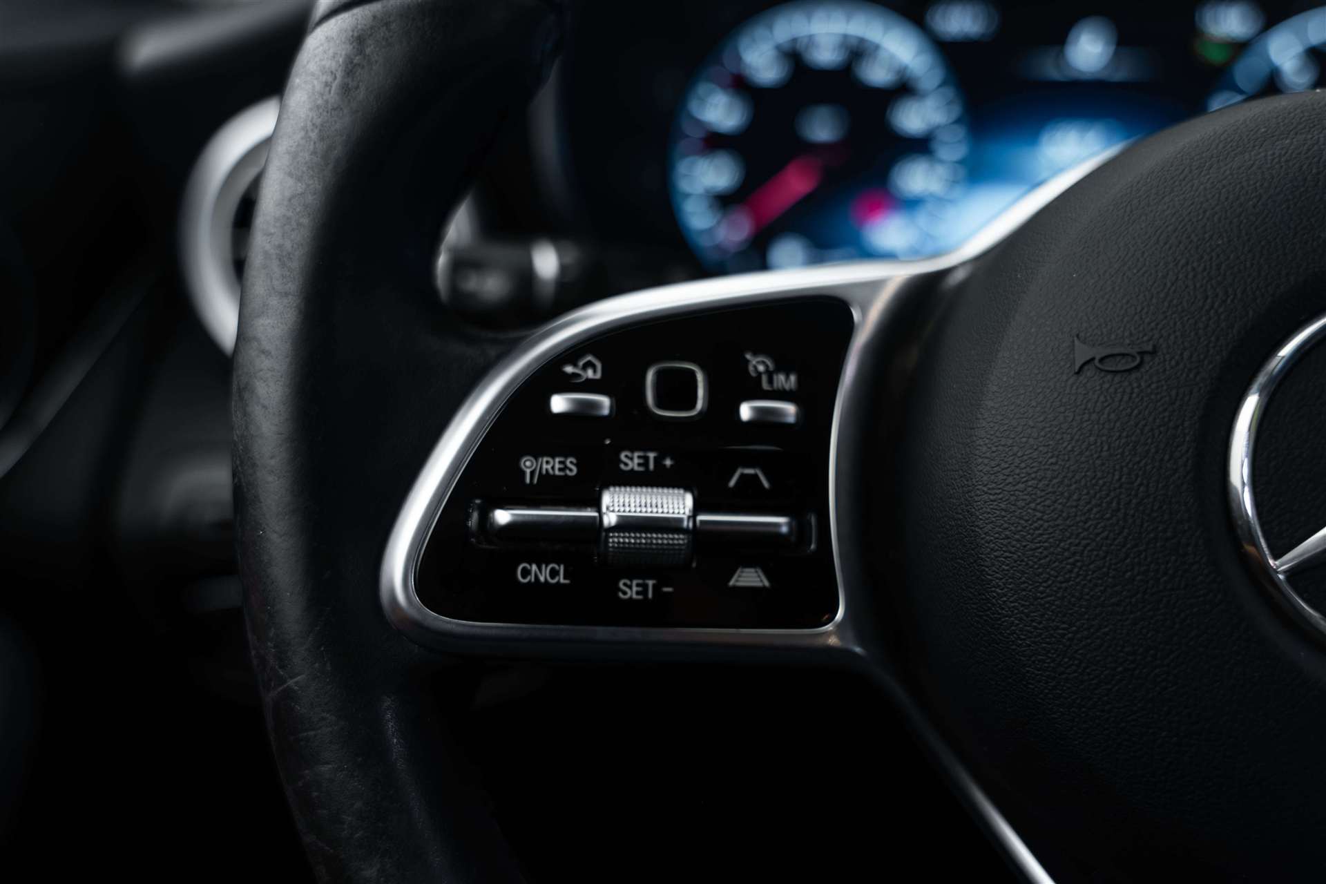 MERCEDES-BENZ GLC 300 4Matic 9G-Tronic Advantage-image-18