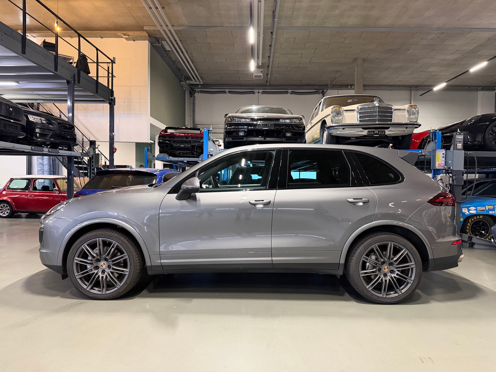 PORSCHE Cayenne S Diesel-image-0