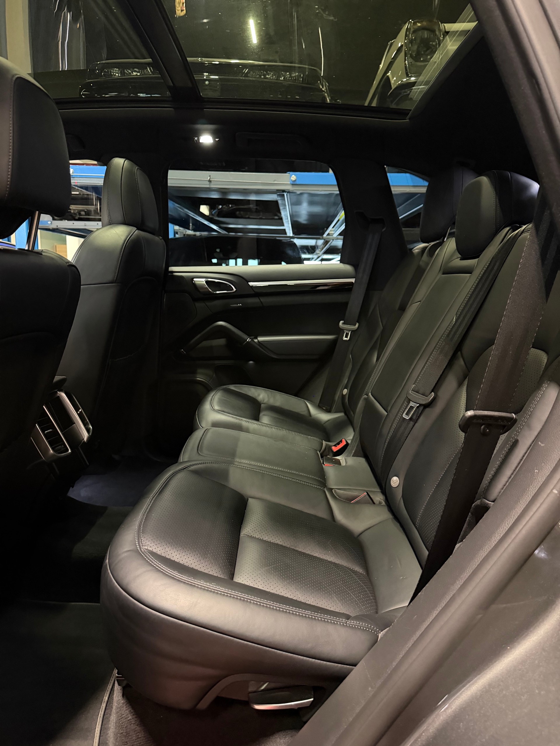 PORSCHE Cayenne S Diesel-image-9