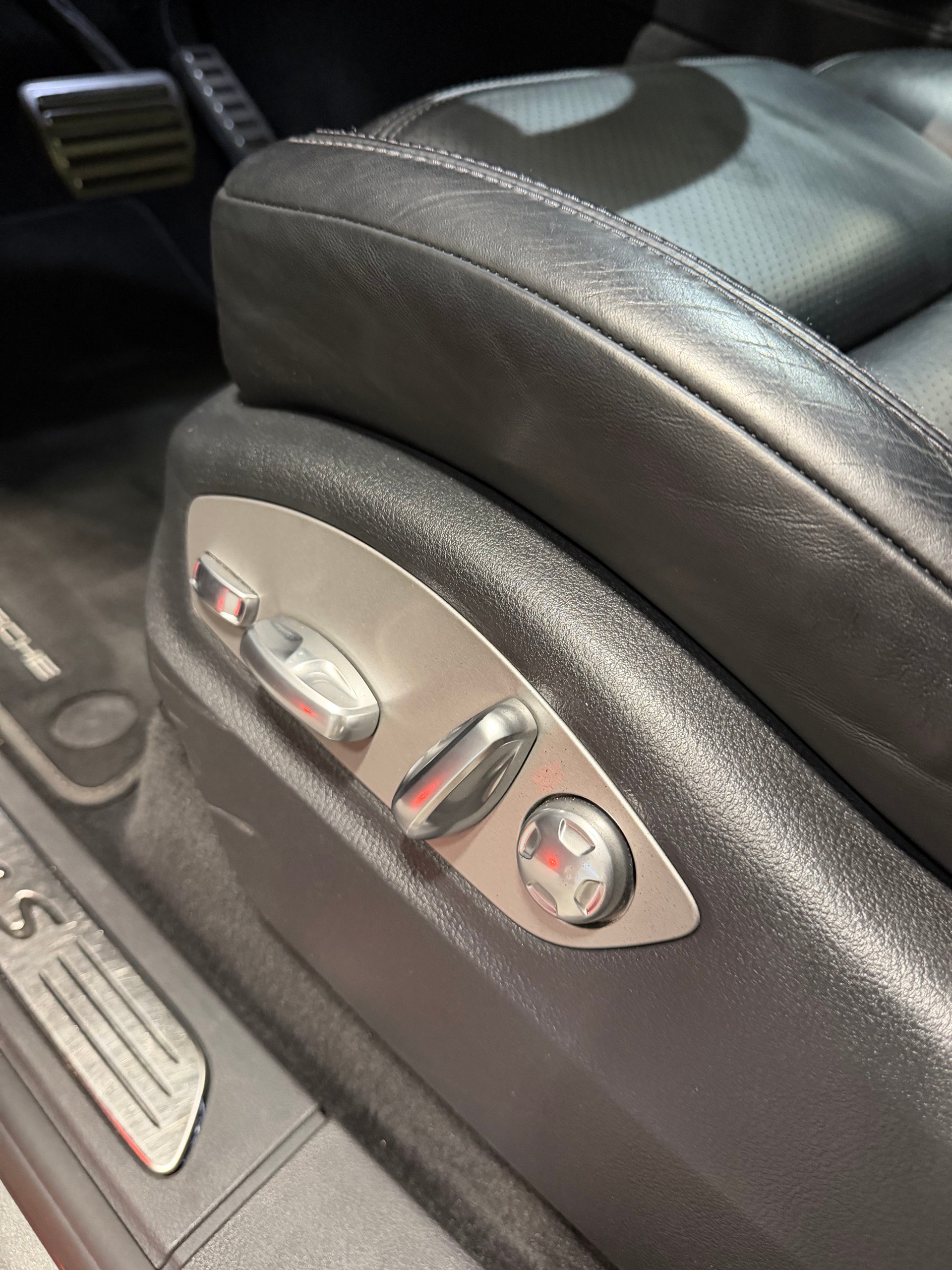 PORSCHE Cayenne S Diesel-image-8
