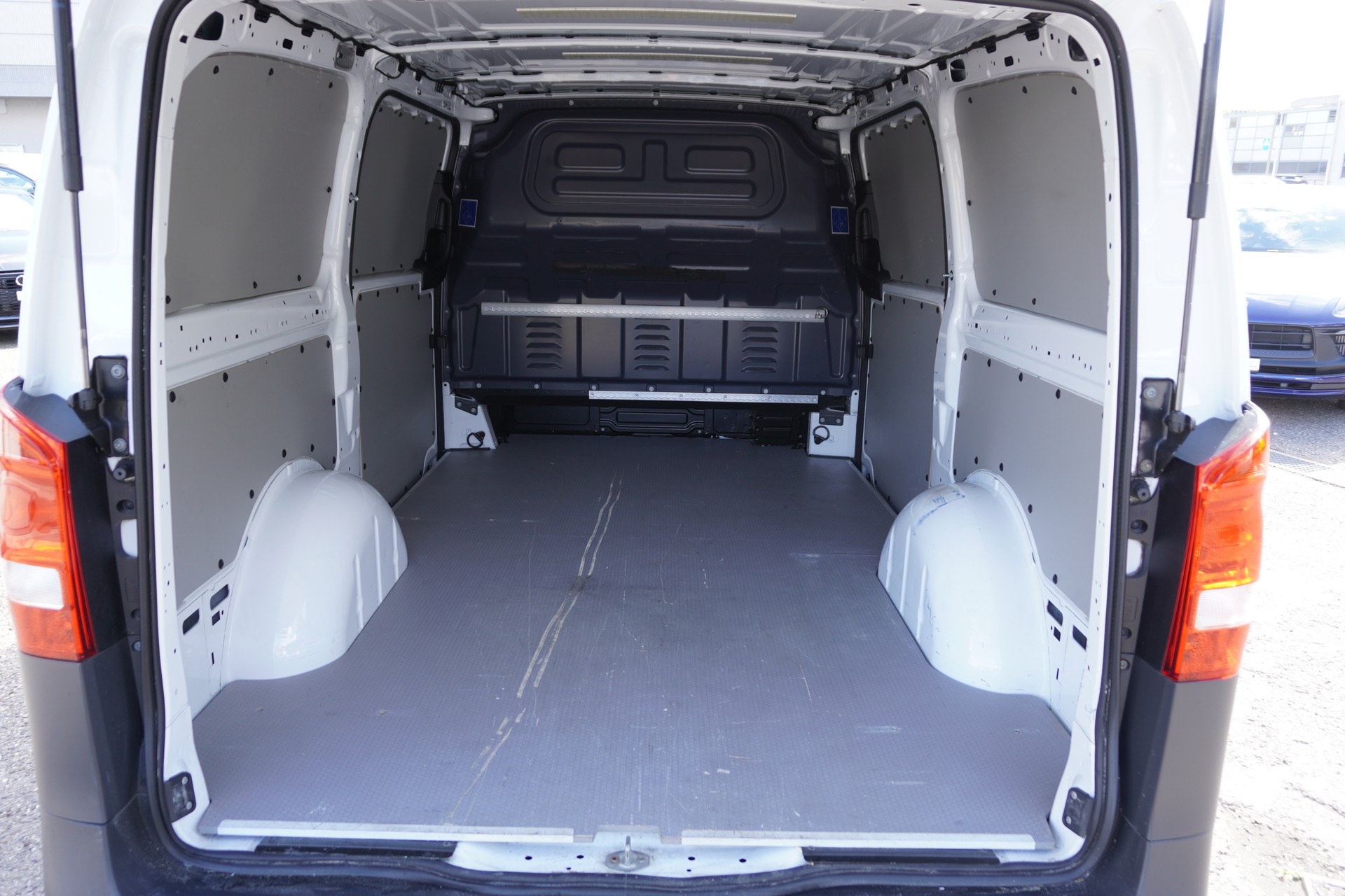 MERCEDES-BENZ Vito 119 CDI Lang 9G-Tronic-image-9