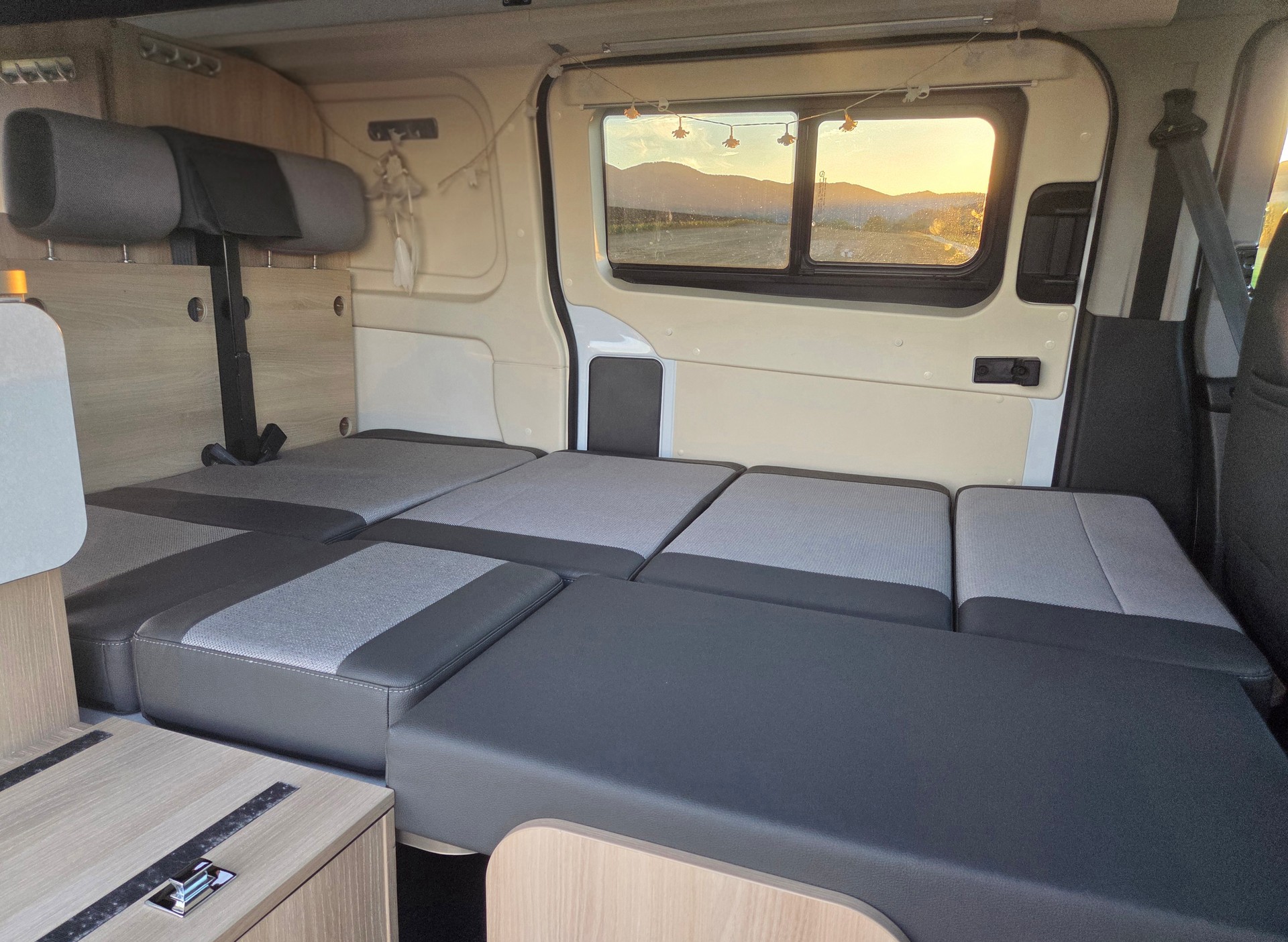 FORD Transit Custom Van 300 L2H1 Trend A-image-13
