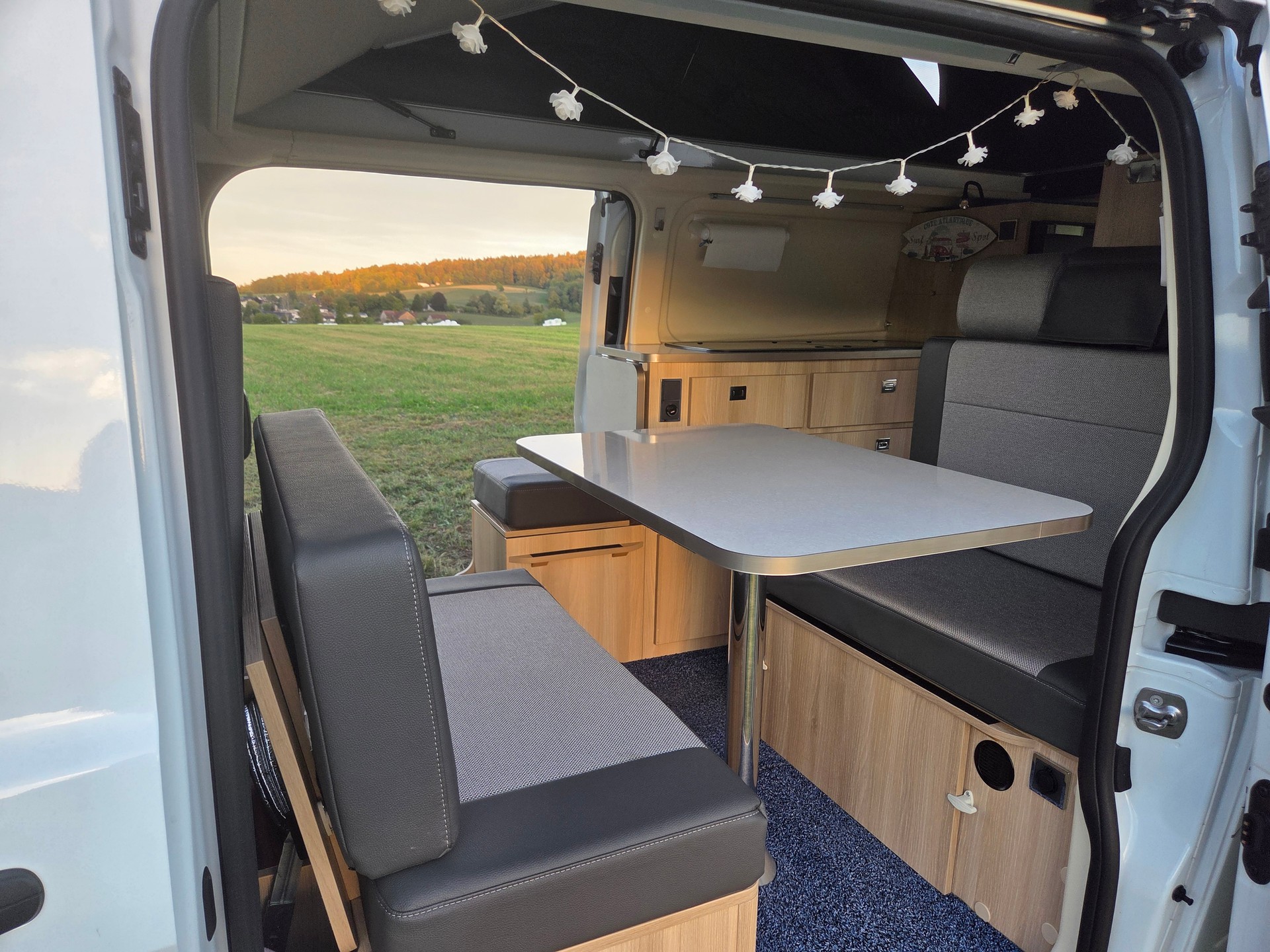 FORD Transit Custom Van 300 L2H1 Trend A-image-17