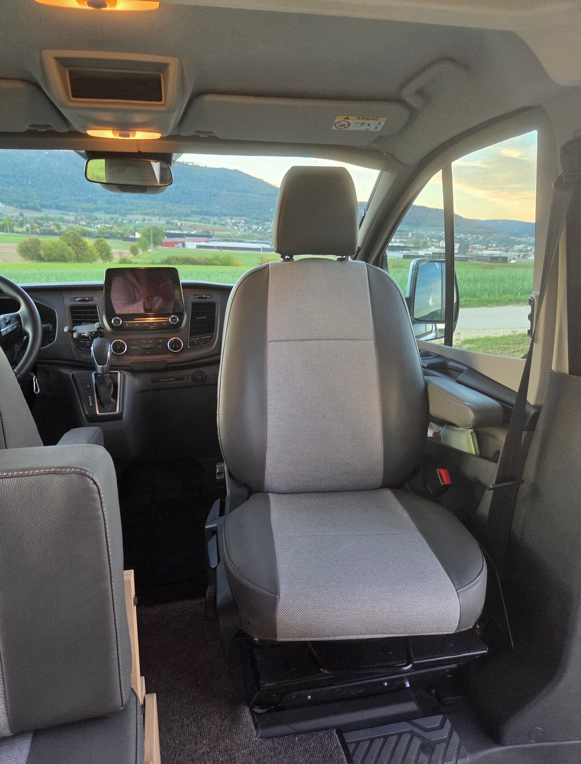 FORD Transit Custom Van 300 L2H1 Trend A-image-21