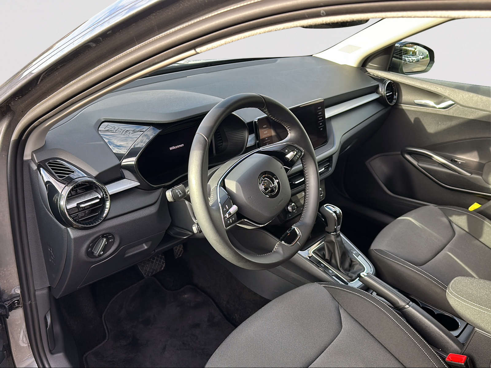 SKODA Fabia 1.0 TSI Ambition DSG-showroom-element-3