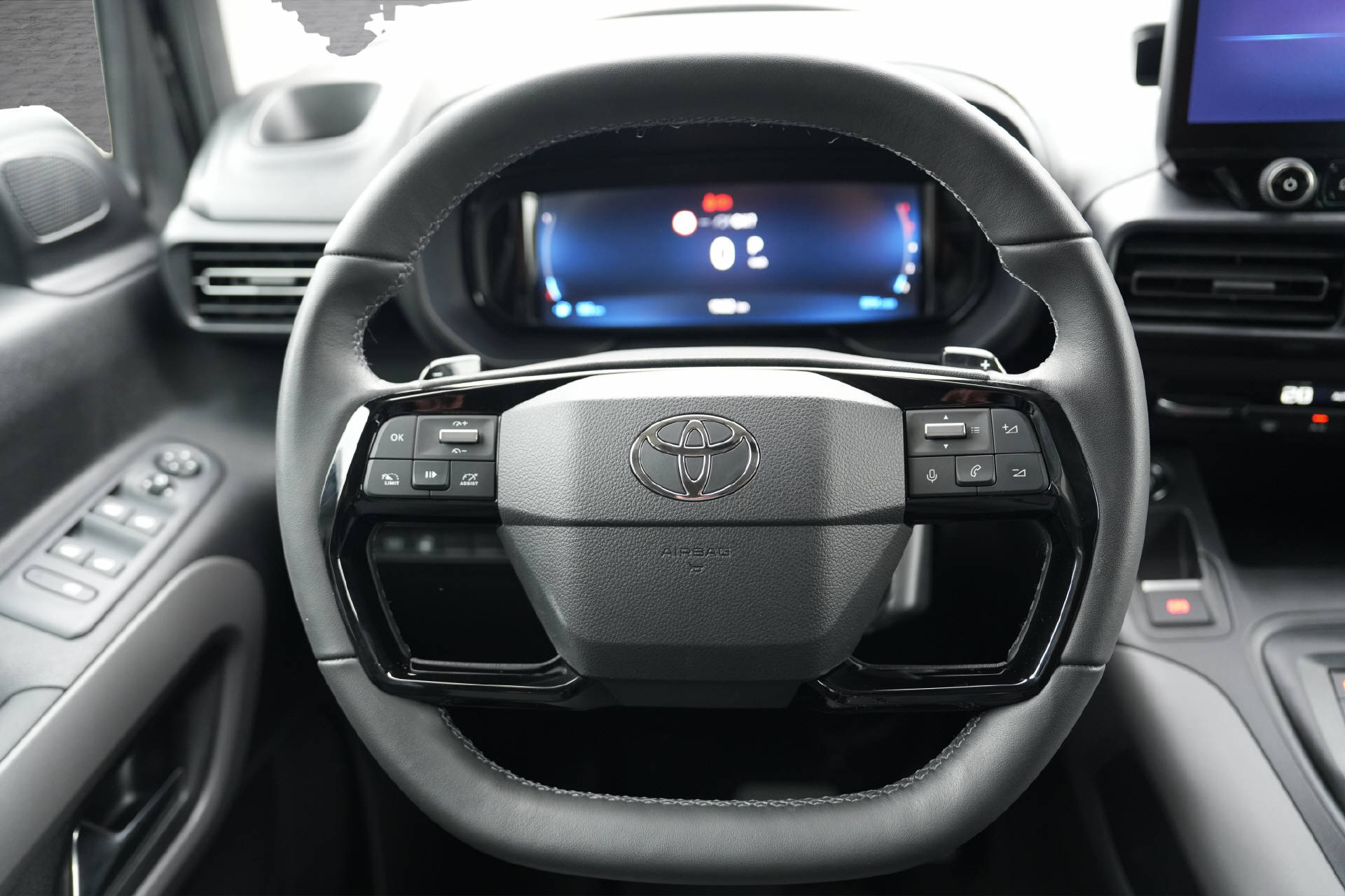 TOYOTA Proace City Verso L2 1.5 HDi 130 Trend-image-12