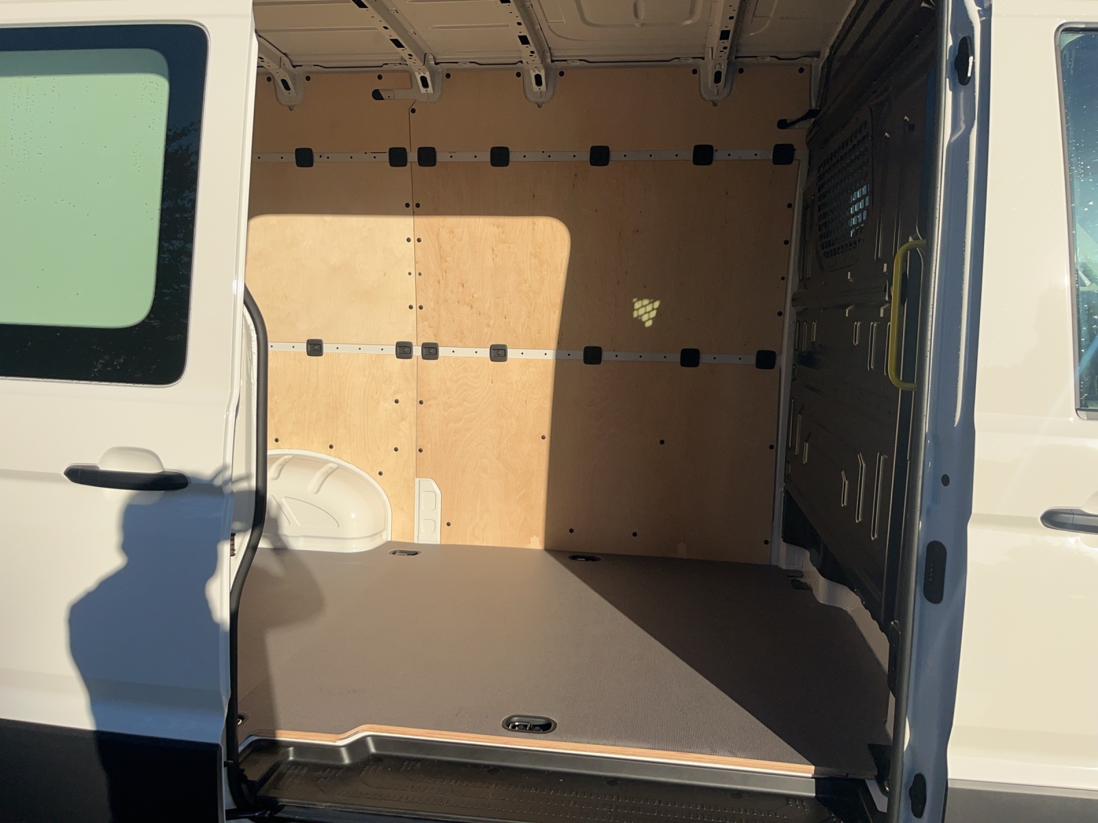 VW Crafter 35 2.0 TDI Entry L3 A-image-13