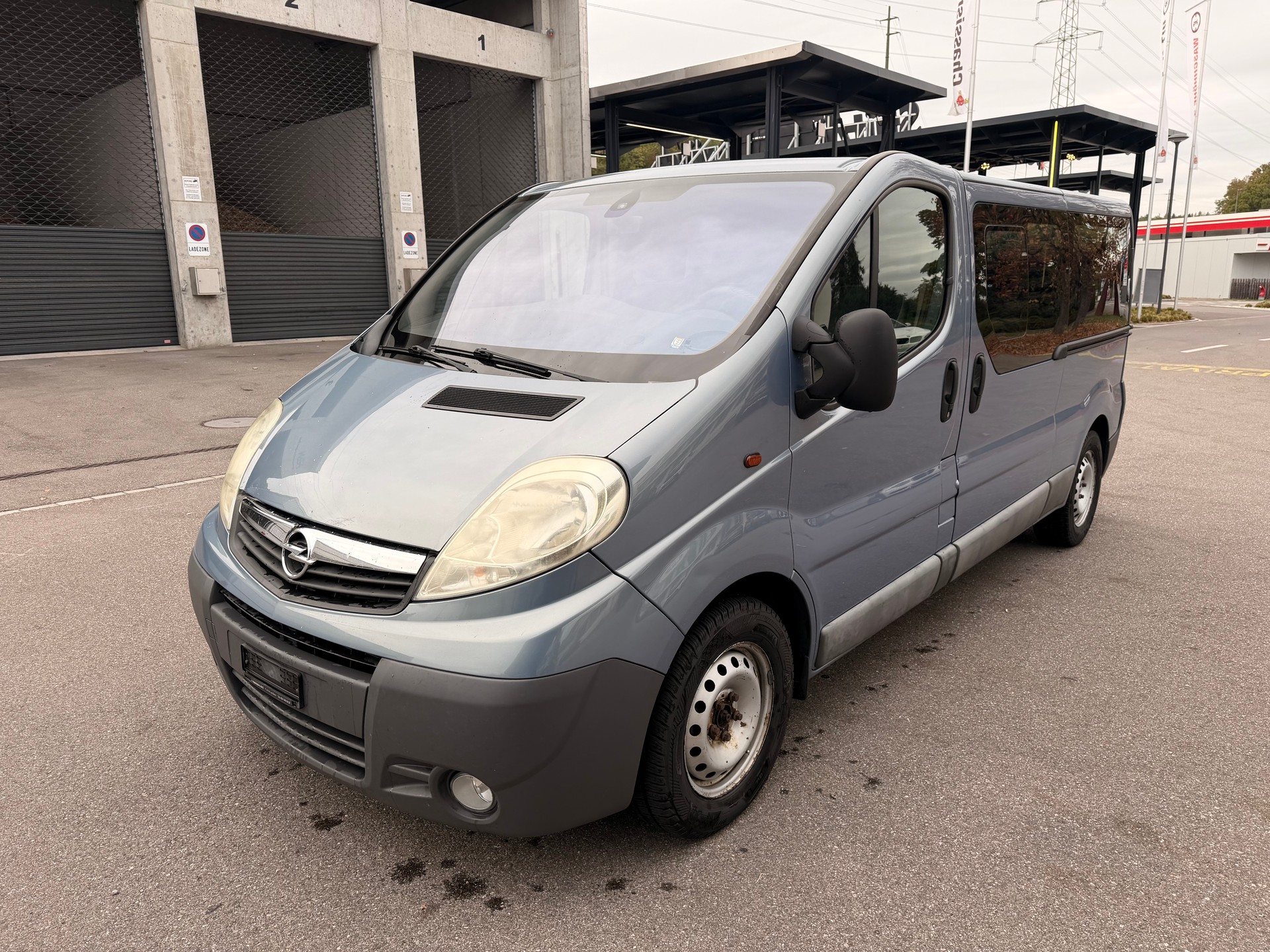 OPEL Vivaro Life 2.5CDTI 2.9t L2H1-image-1