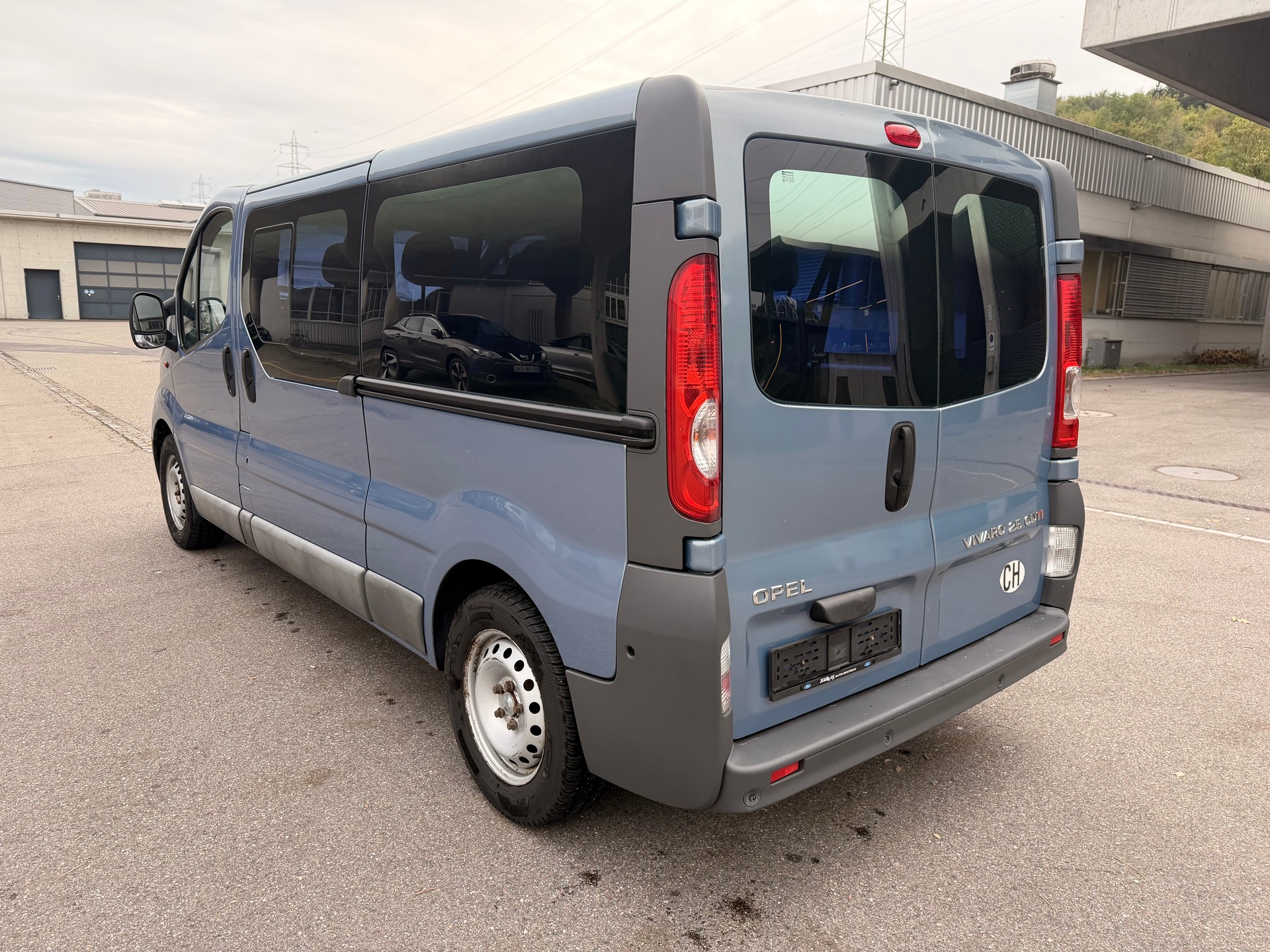 OPEL Vivaro Life 2.5CDTI 2.9t L2H1-image-3