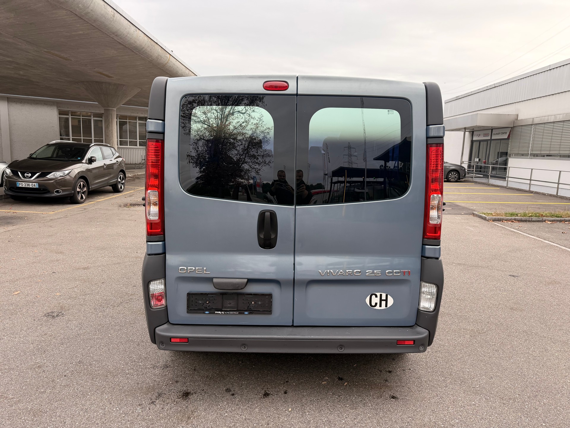 OPEL Vivaro Life 2.5CDTI 2.9t L2H1-image-4