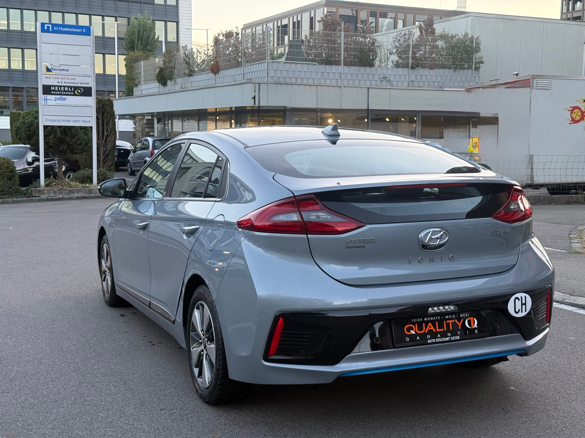 HYUNDAI Ioniq 1.6 GDi Plug in Hybrid Launch DCT-image-5