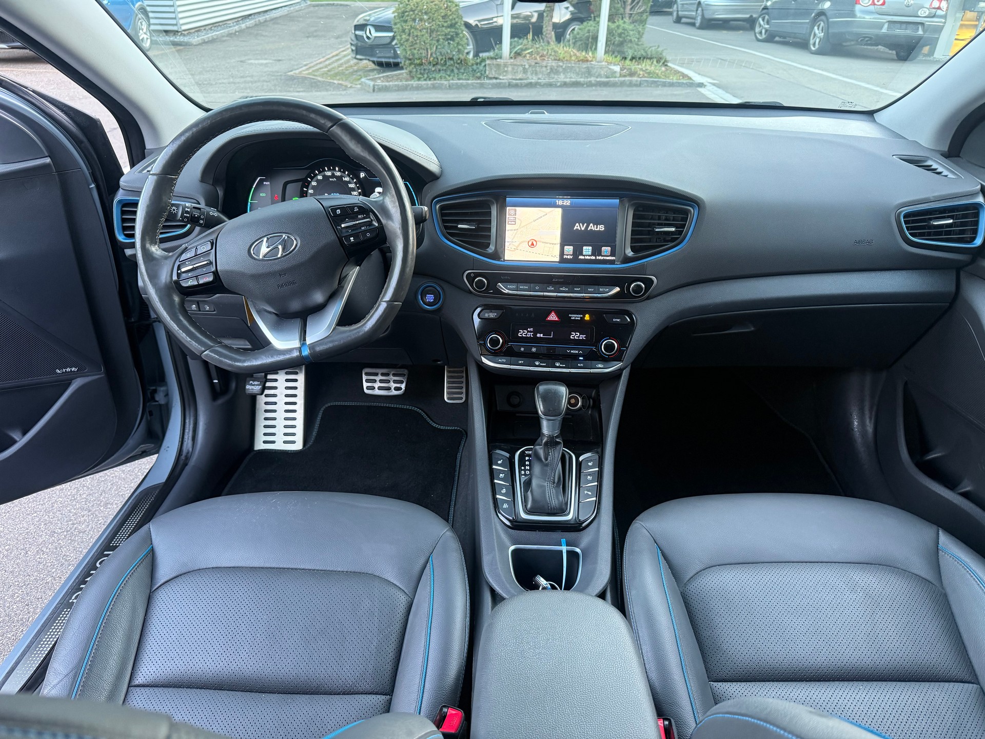 HYUNDAI Ioniq 1.6 GDi Plug in Hybrid Launch DCT-image-8