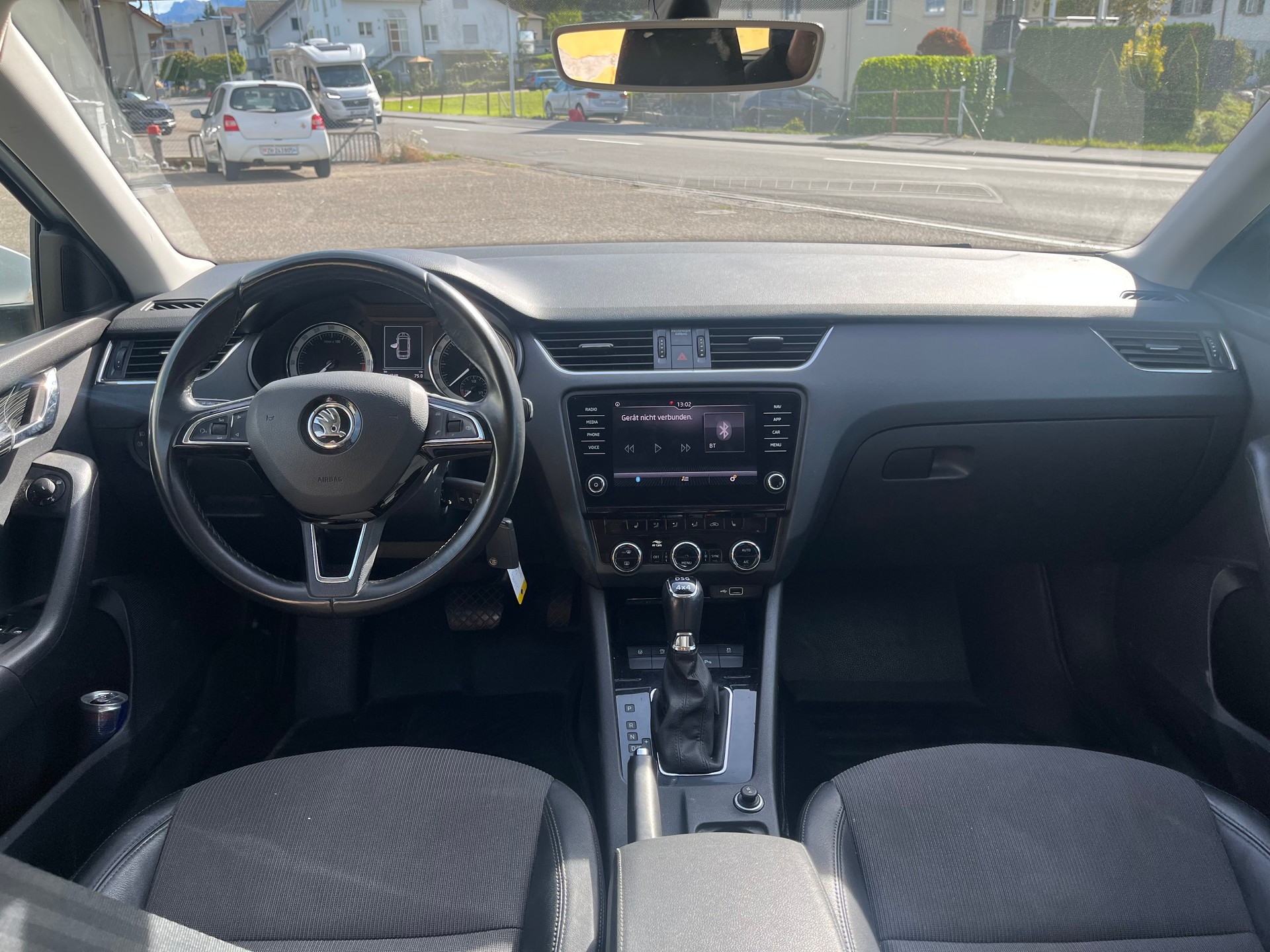 SKODA Octavia Combi 2.0 TDI Style 4x4-image-10
