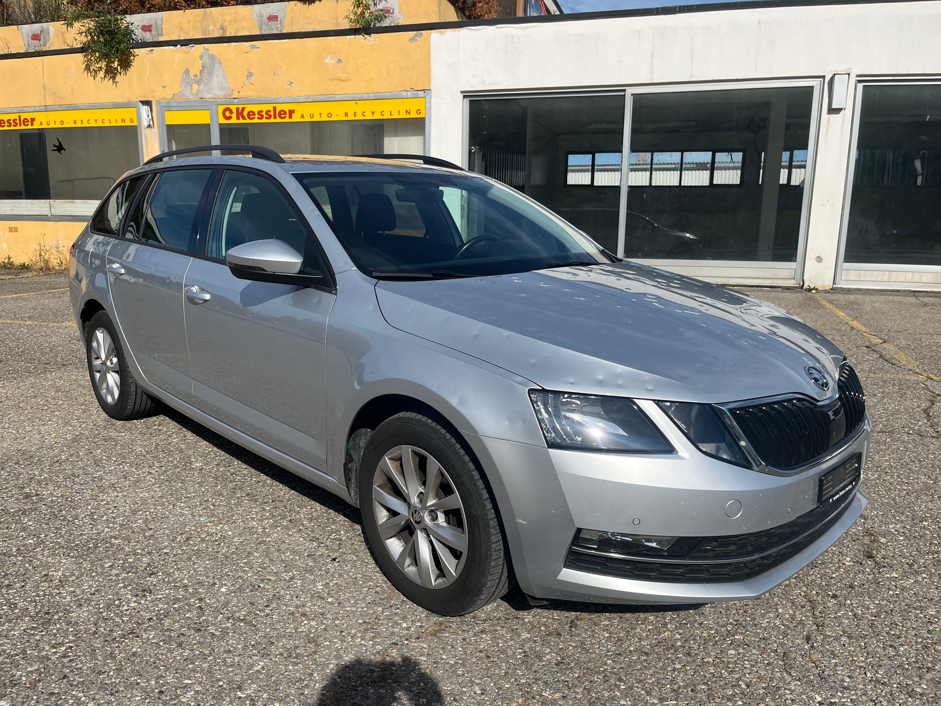 SKODA Octavia Combi 2.0 TDI Style 4x4-image-1