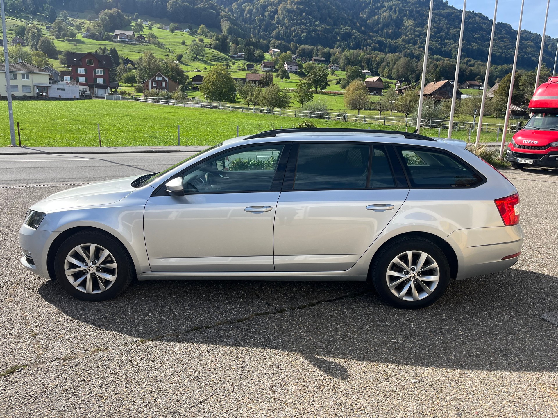 SKODA Octavia Combi 2.0 TDI Style 4x4-image-5