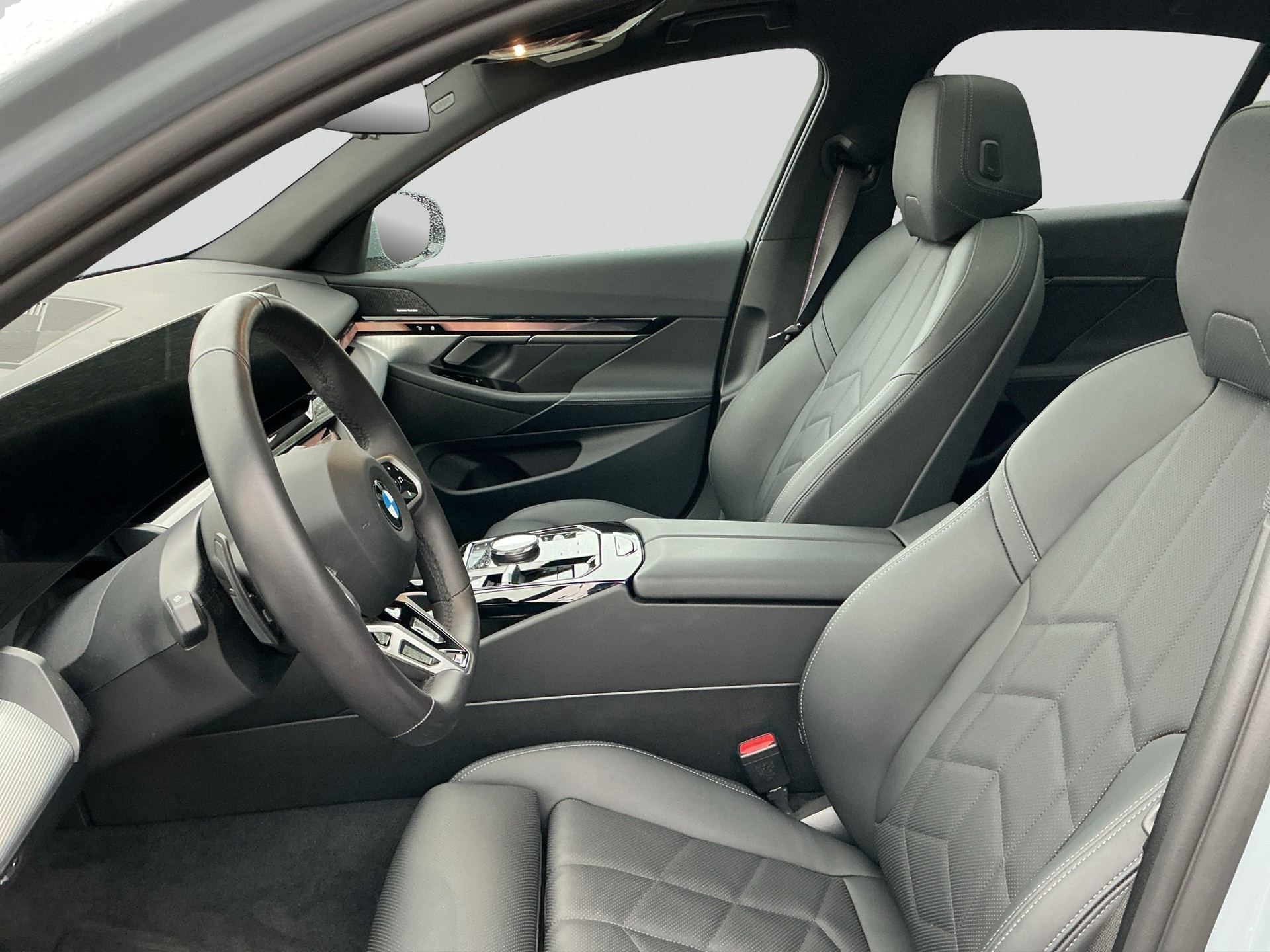 BMW 520i 48V M Sport Pro Shadow Line Steptronic-image-5
