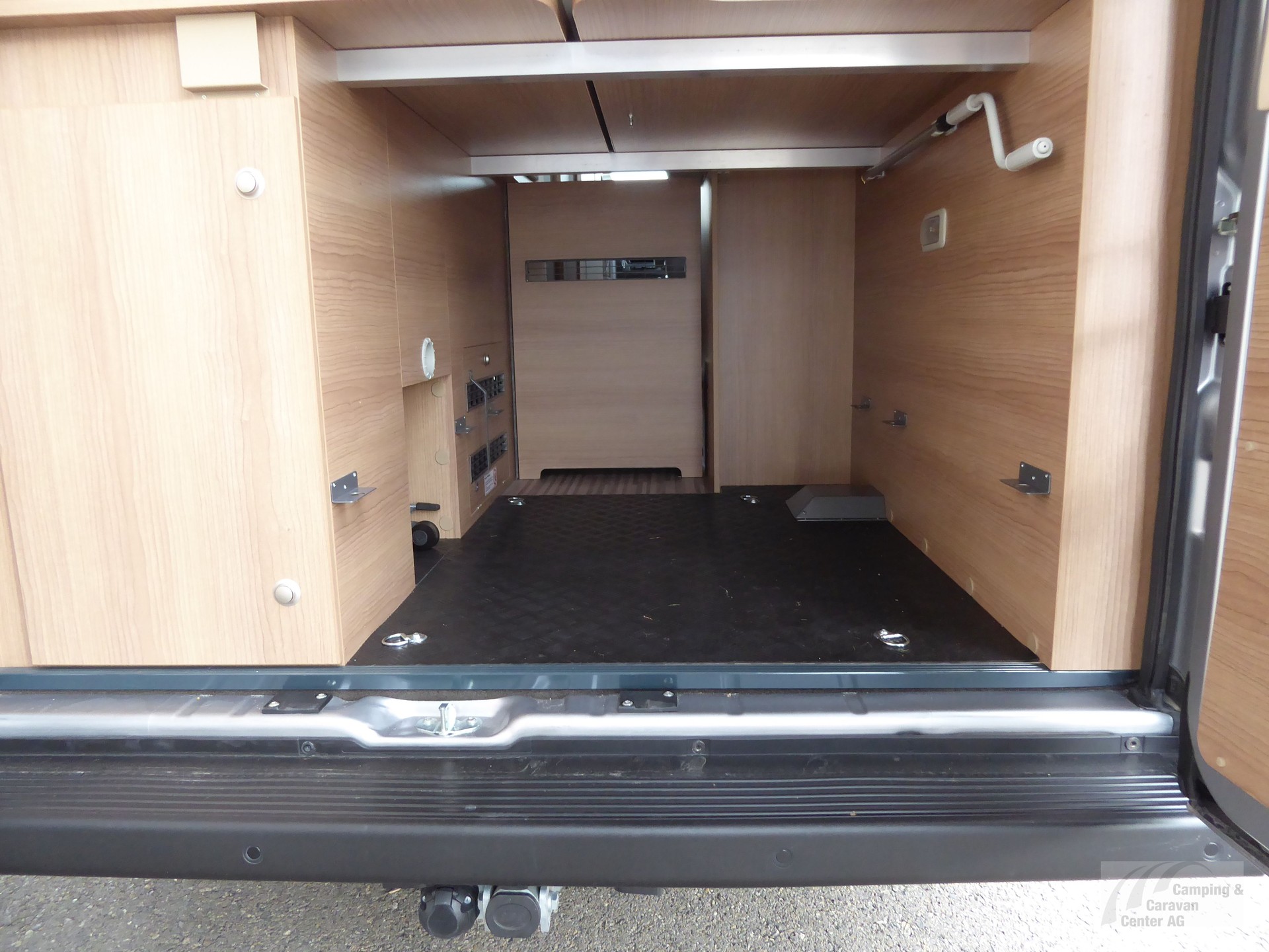 MALIBU Van diversity 640 LE K Coupé-image-14