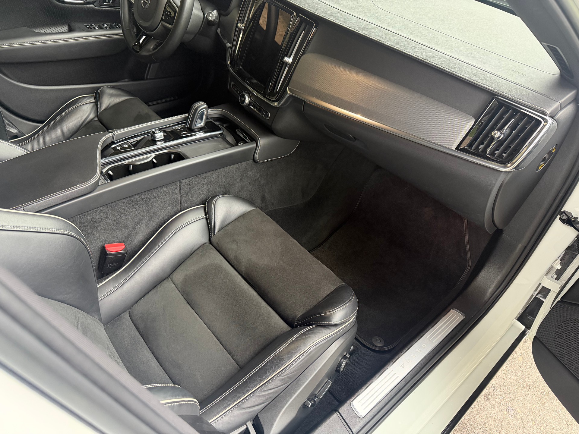 VOLVO V90 B5 Benzin Mild Hybrid R-Design Geartronic-image-8