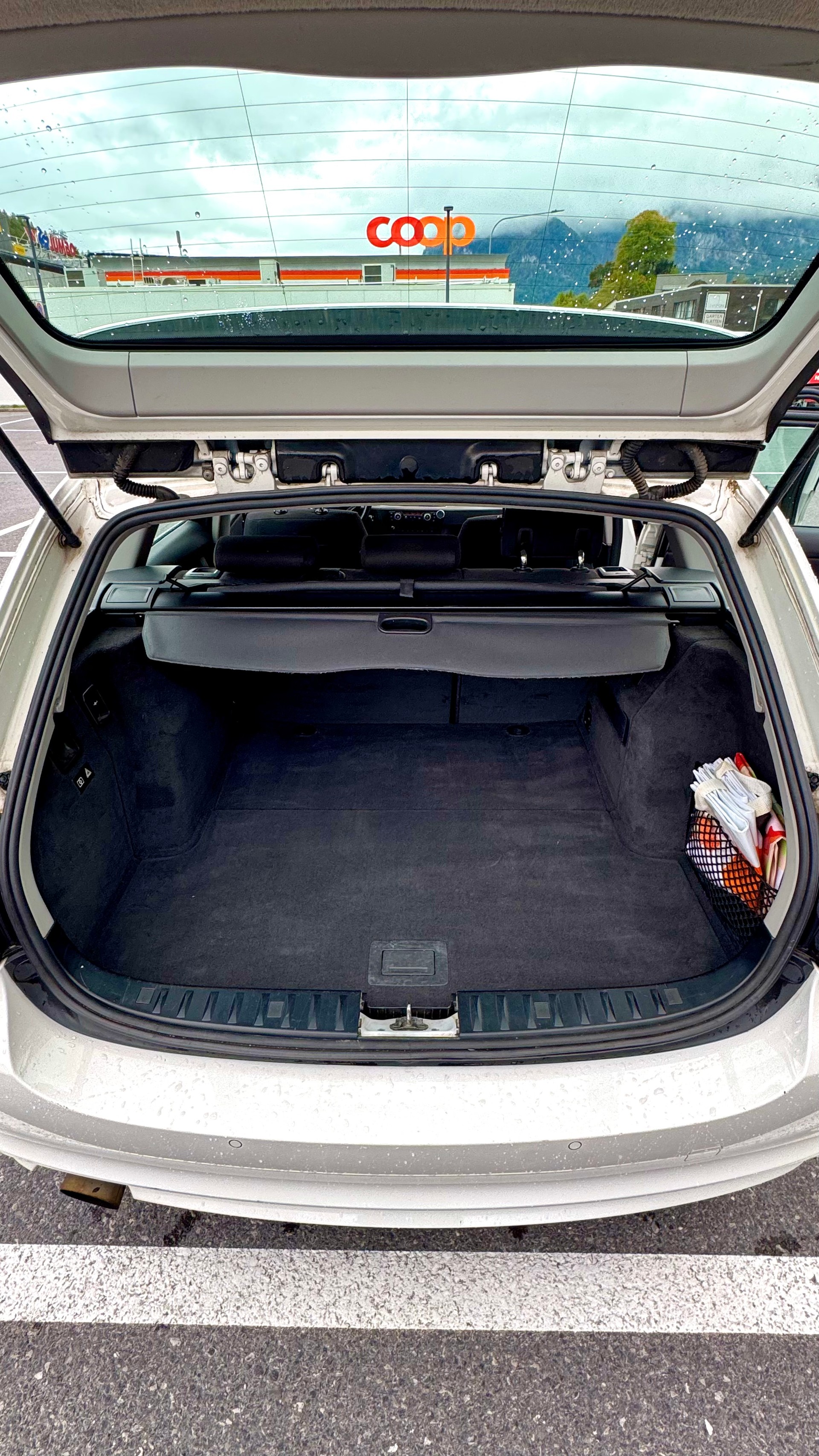 BMW 318i-image-4