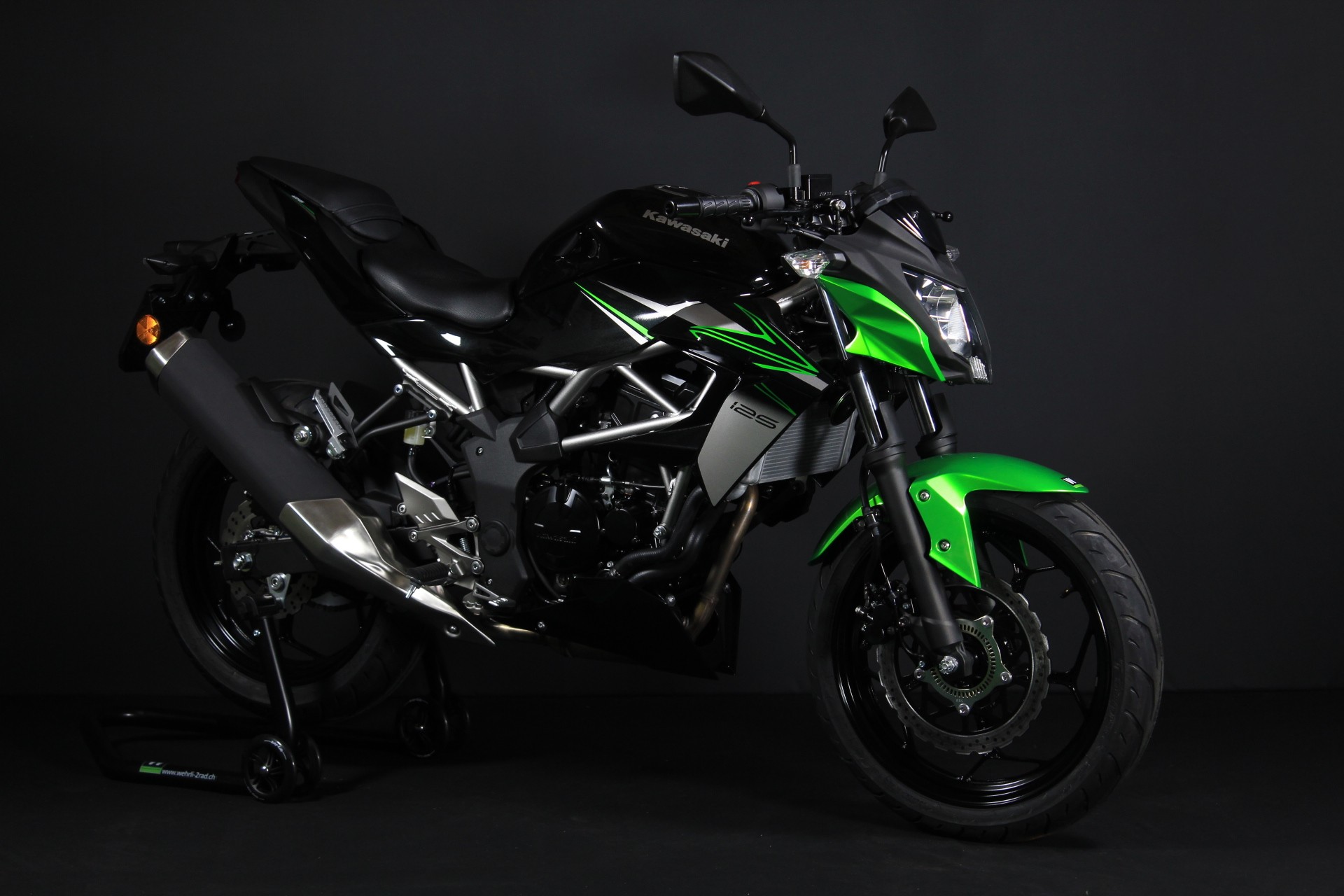 KAWASAKI Z 125-showroom-element-1