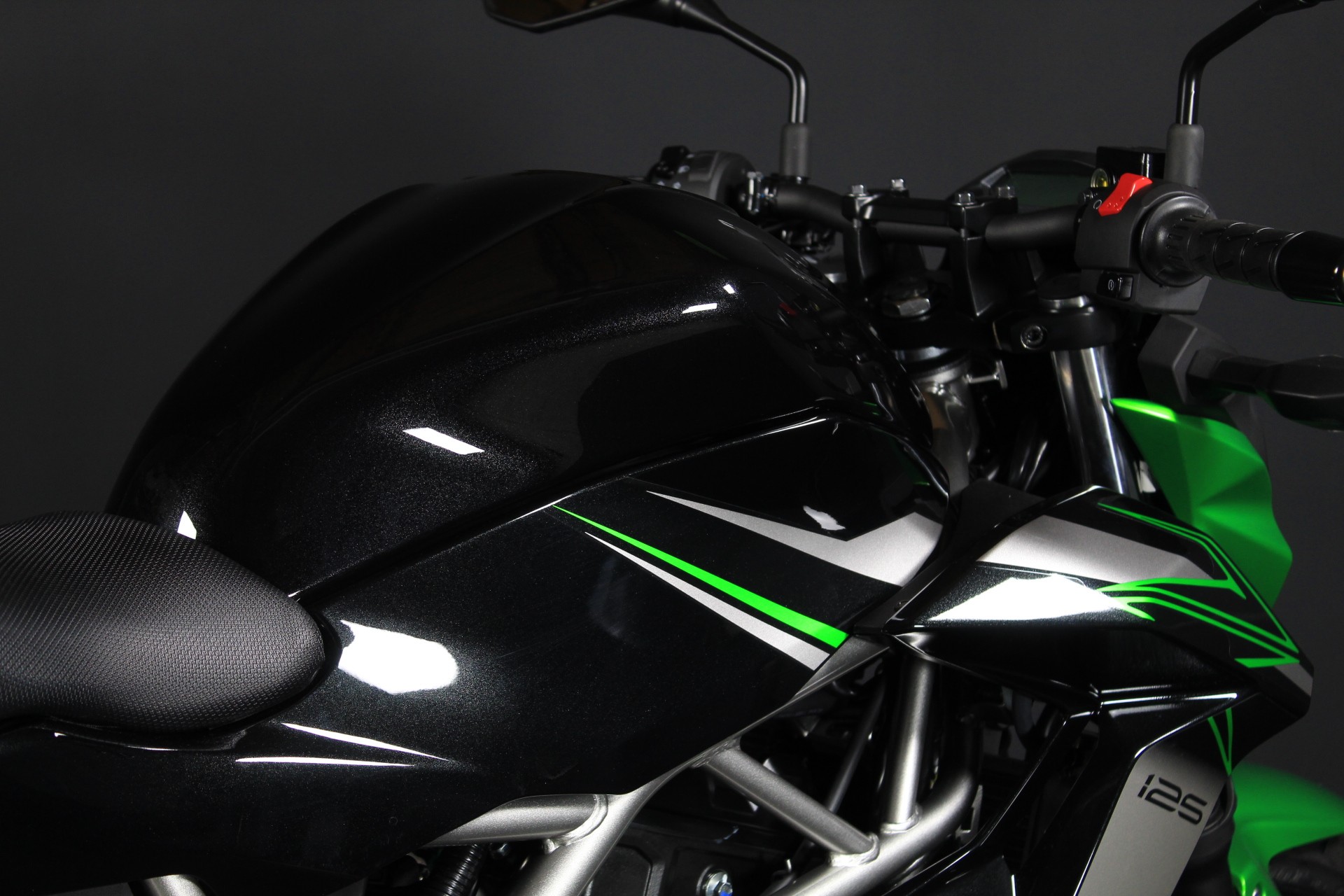 KAWASAKI Z 125-image-4