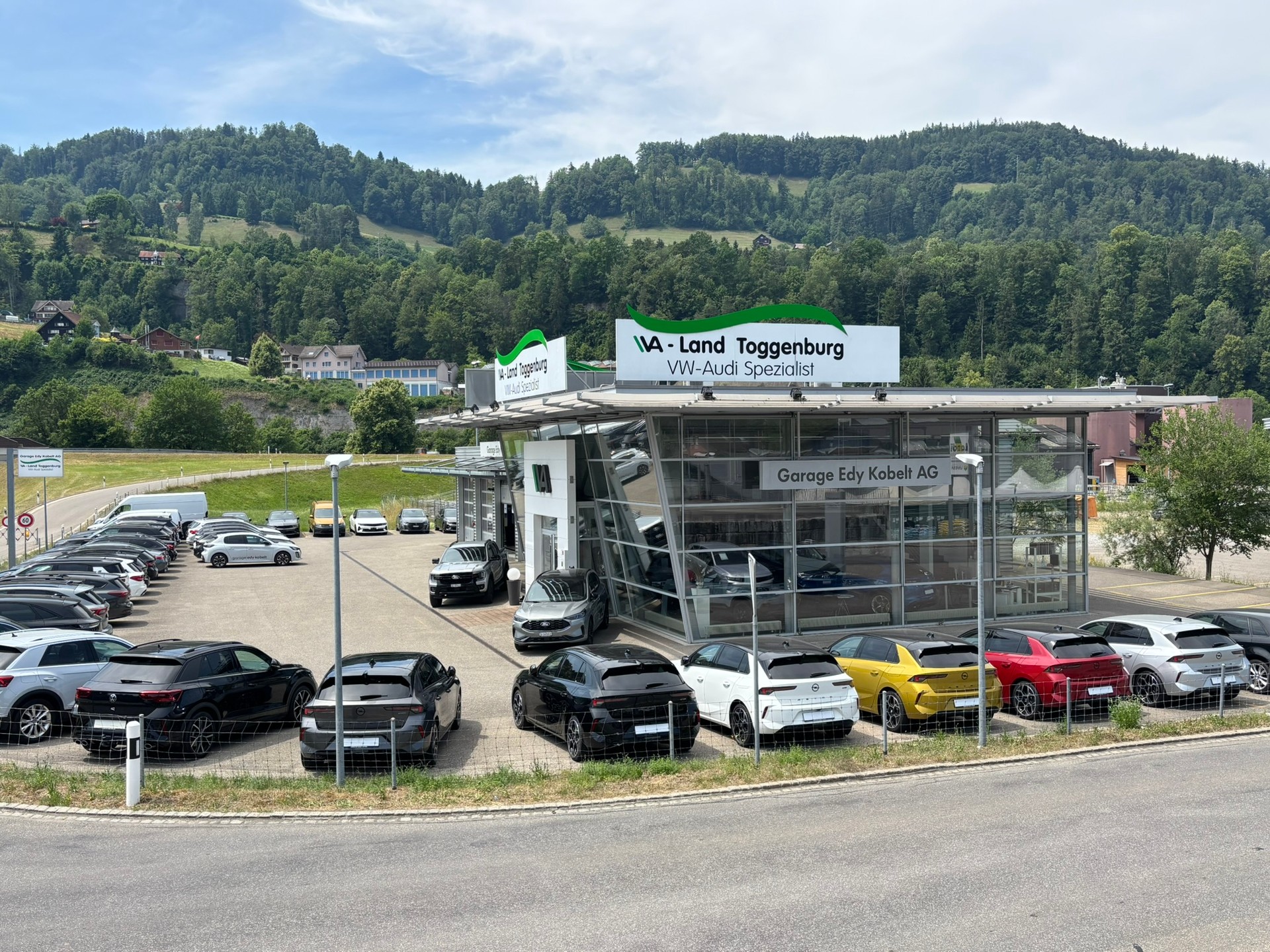FORD Kuga 2.5 FHEV ST-Line X 4WD-business-24