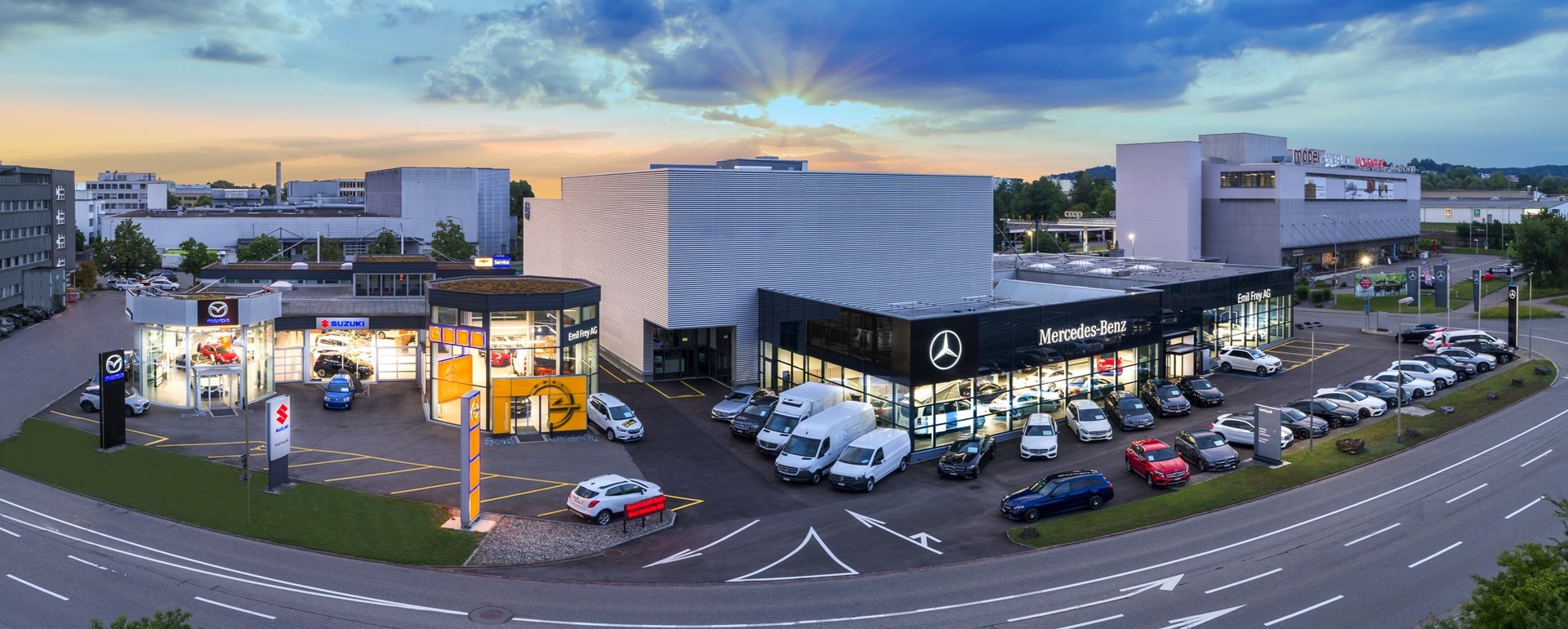MERCEDES-BENZ V 300 d Swiss Ed. lang Van-business-13