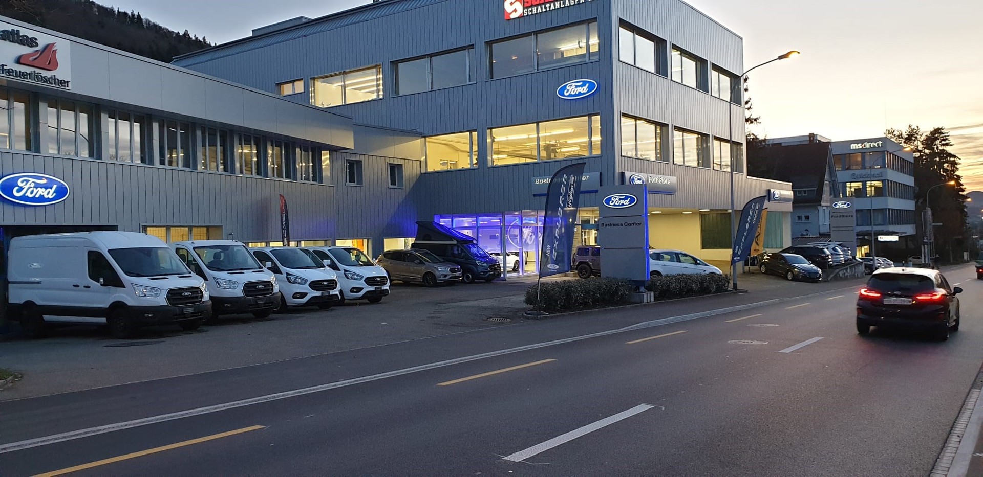 FORD Kuga 2.5 Plug-in Hybrid ST-Line X-business-24