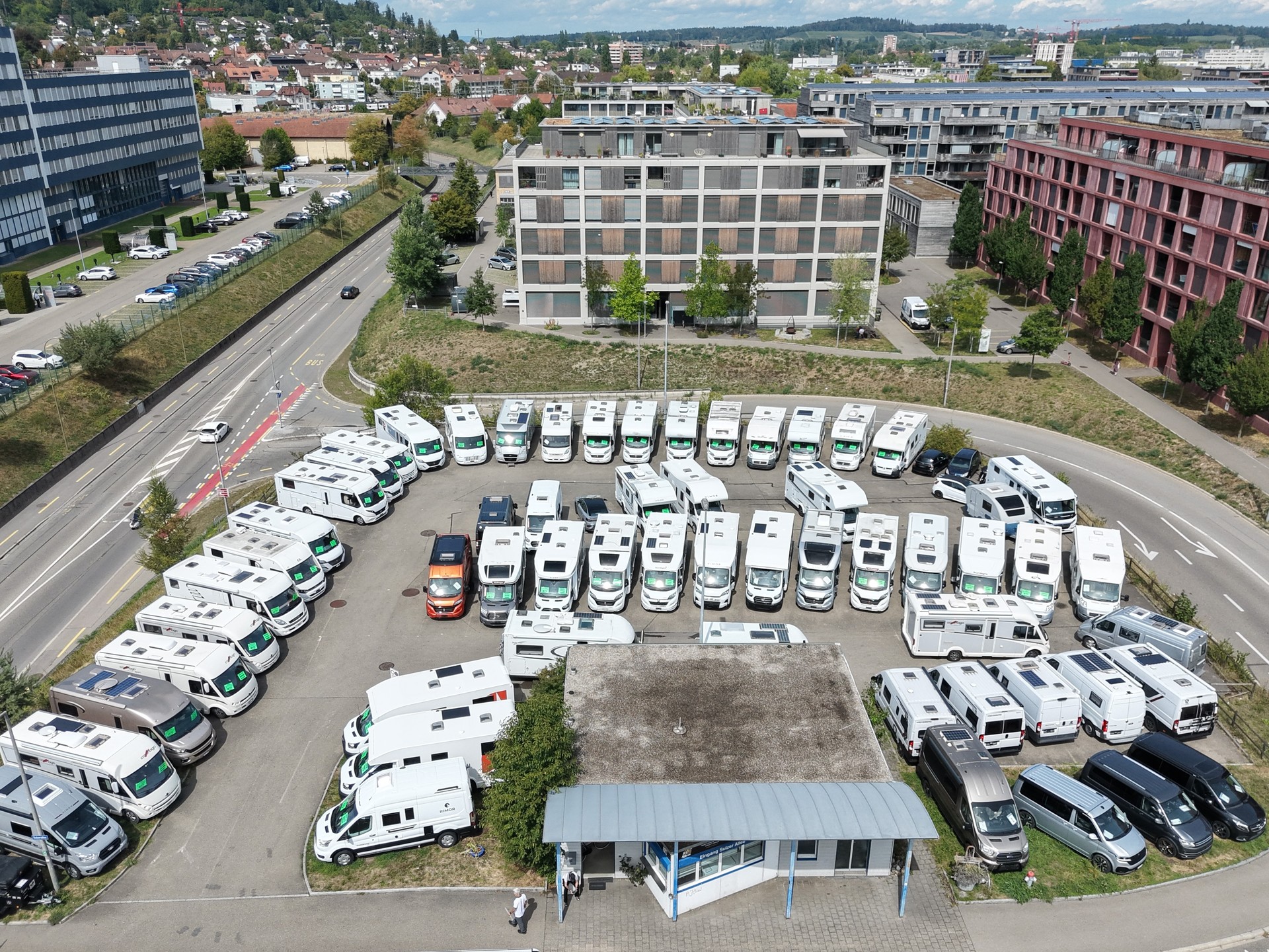 ROLLER TEAM ***Roller Team zum unschlagbaren Preis***6- Plätzer *Radio/DVD *Audio System *Freisprechanlage-business-18